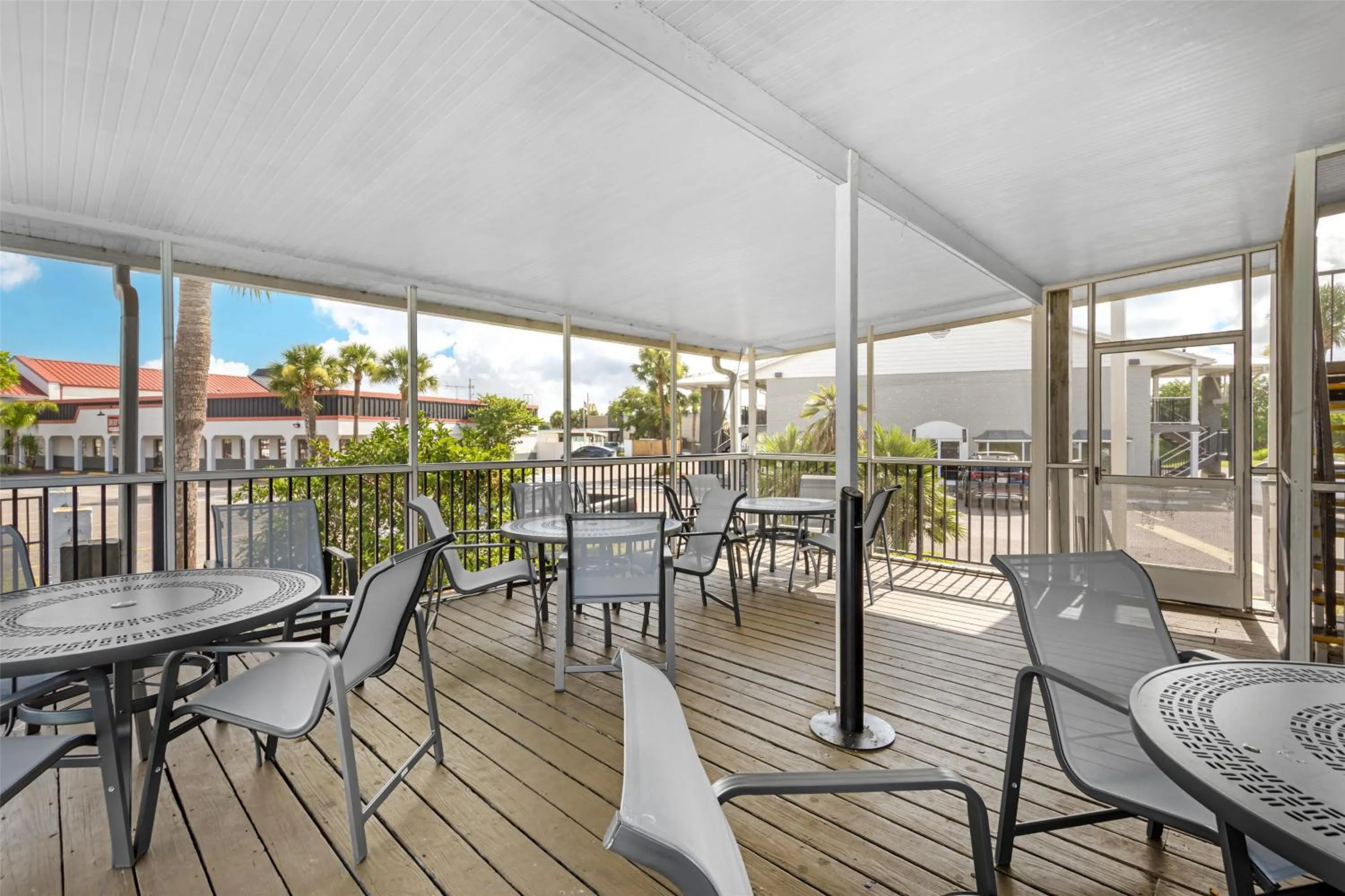 Property building in Best Western Space Shuttle Inn