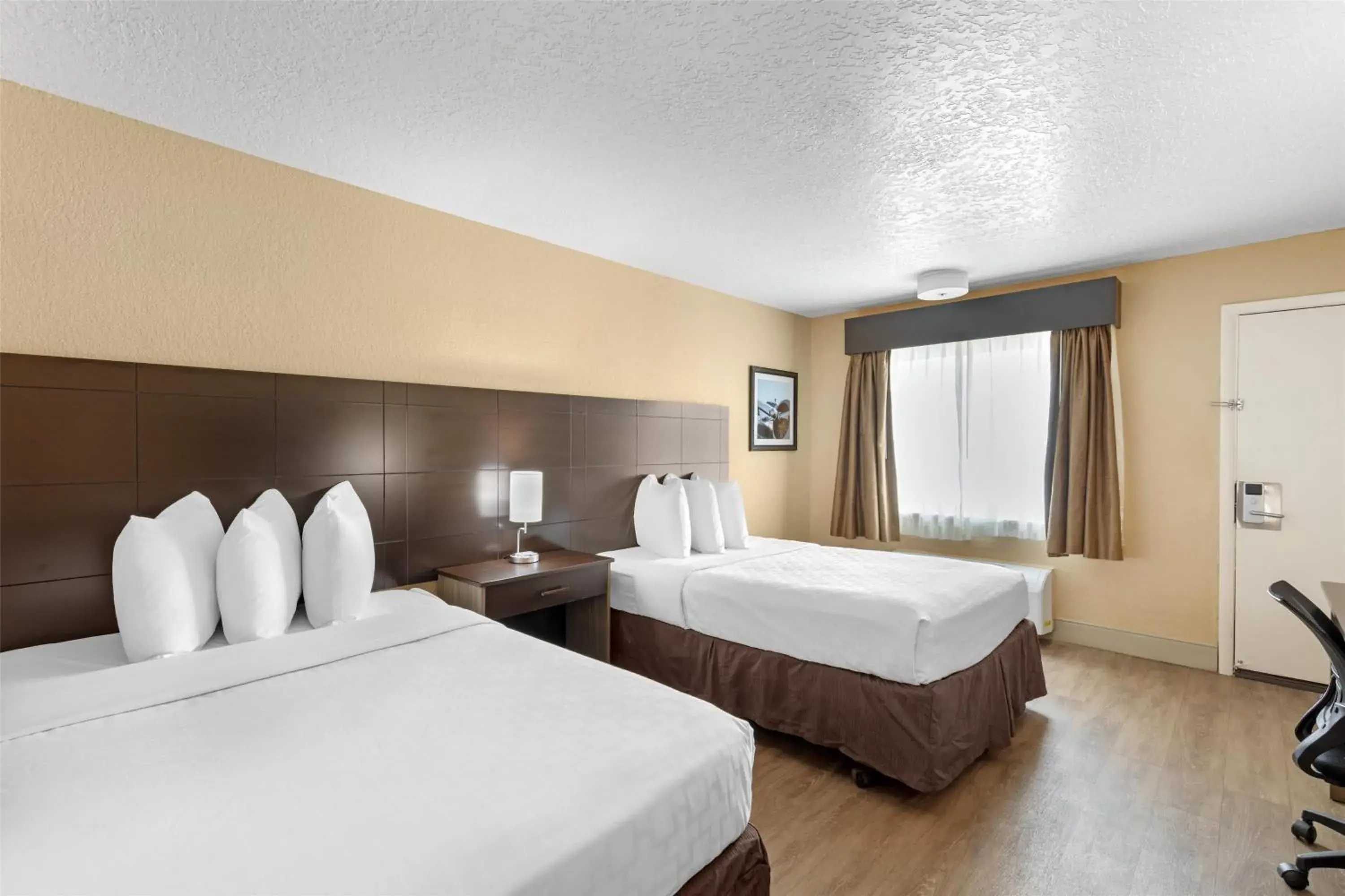 Bedroom, Bed in Best Western Space Shuttle Inn Bedroom, Bed in Best Western Space Shuttle Inn