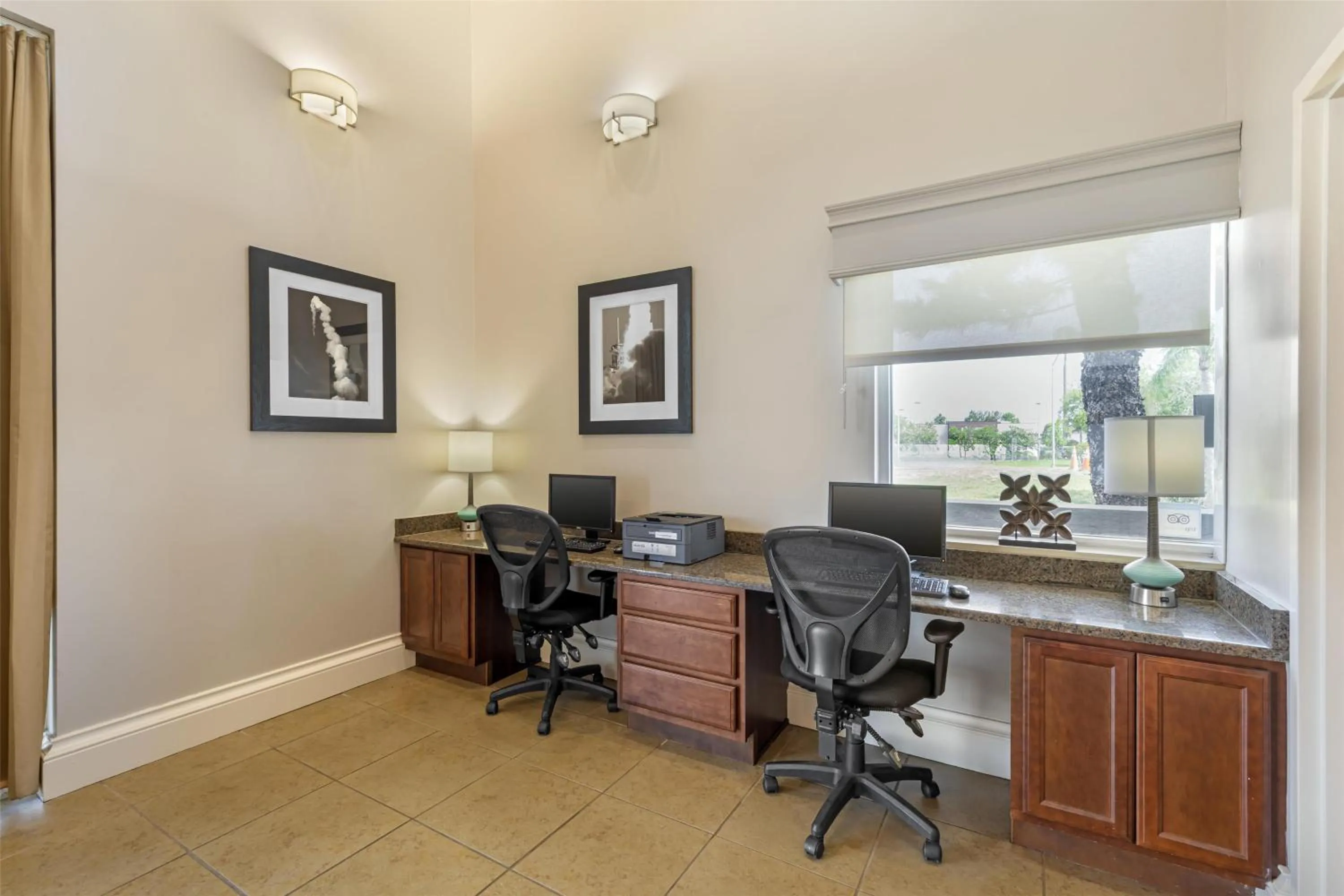 Business facilities in Best Western Space Shuttle Inn