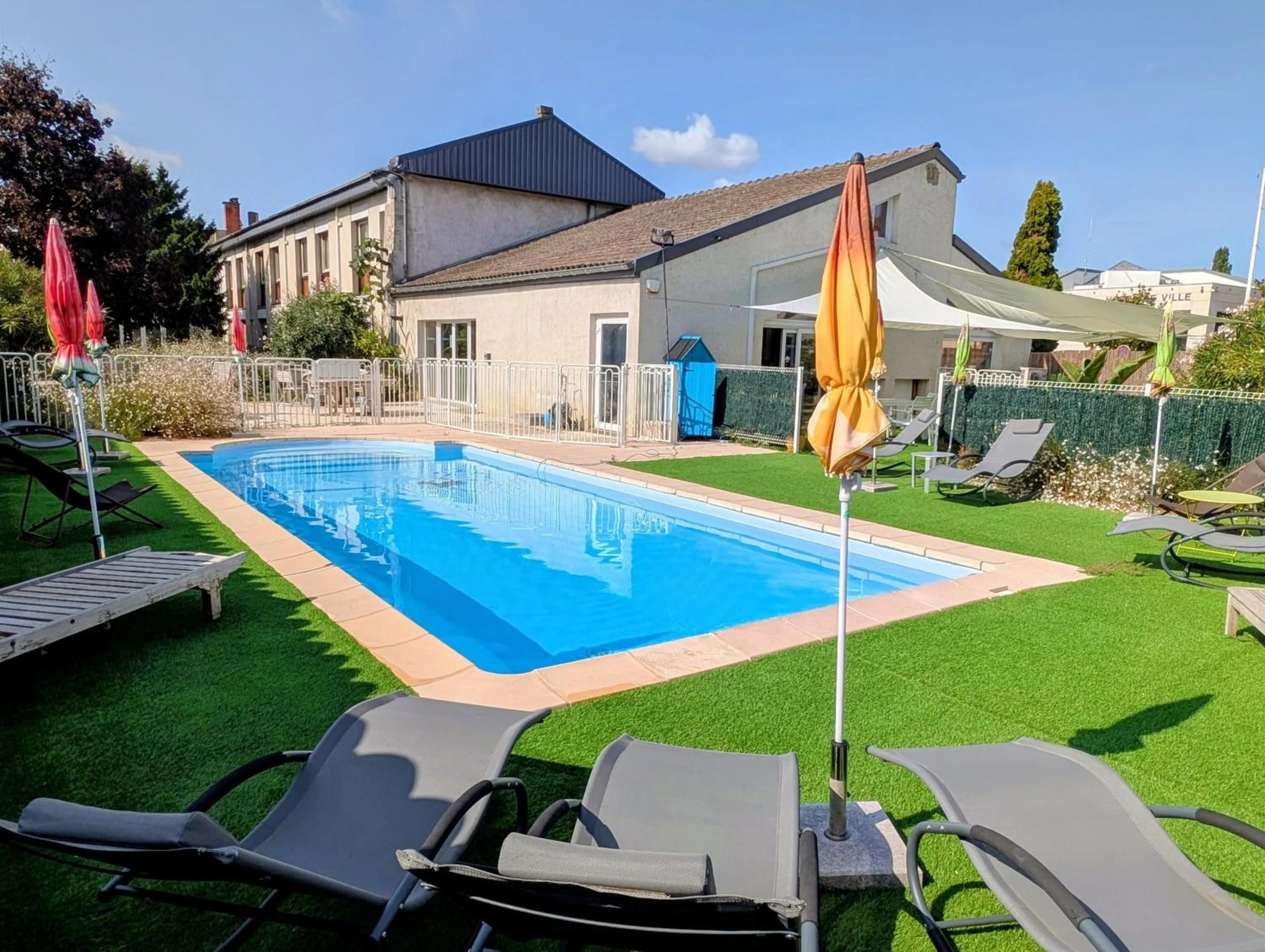 Pool view in MOODz HOTEL VIENNE