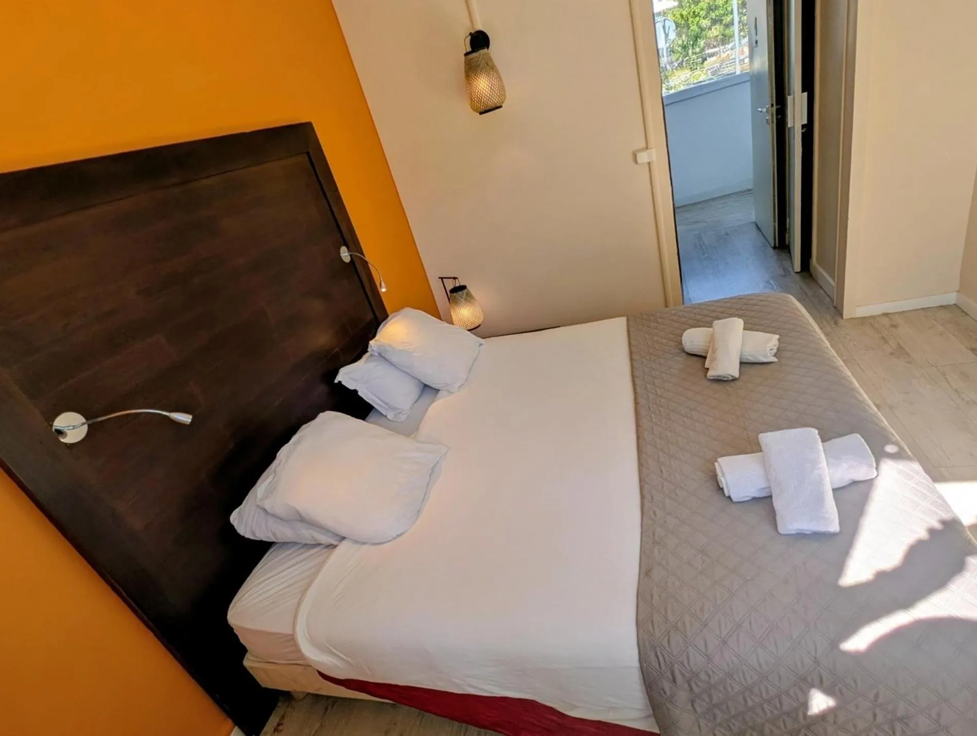 Photo of the whole room, Bed in MOODz HOTEL VIENNE