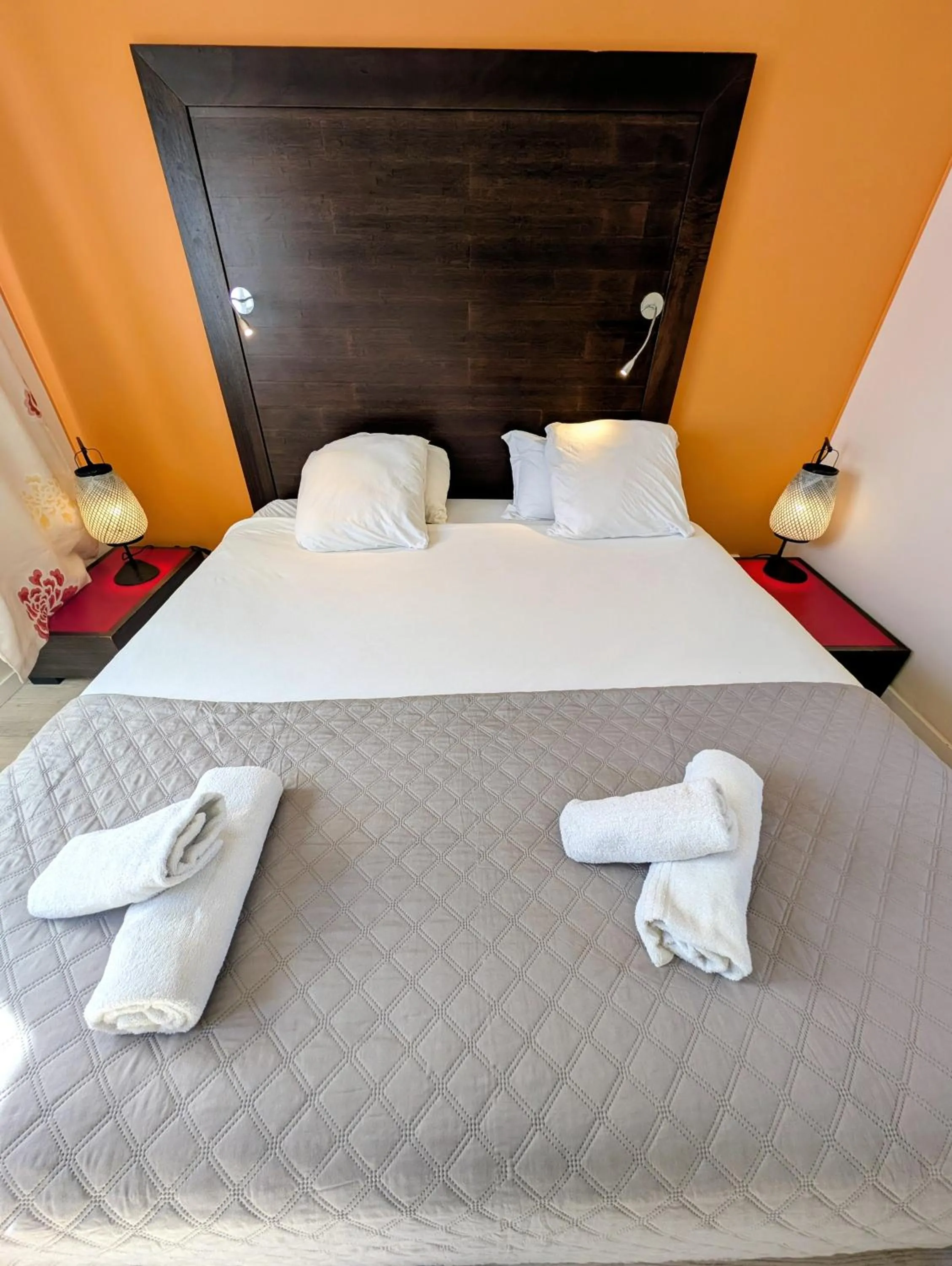 Photo of the whole room, Bed in MOODz HOTEL VIENNE