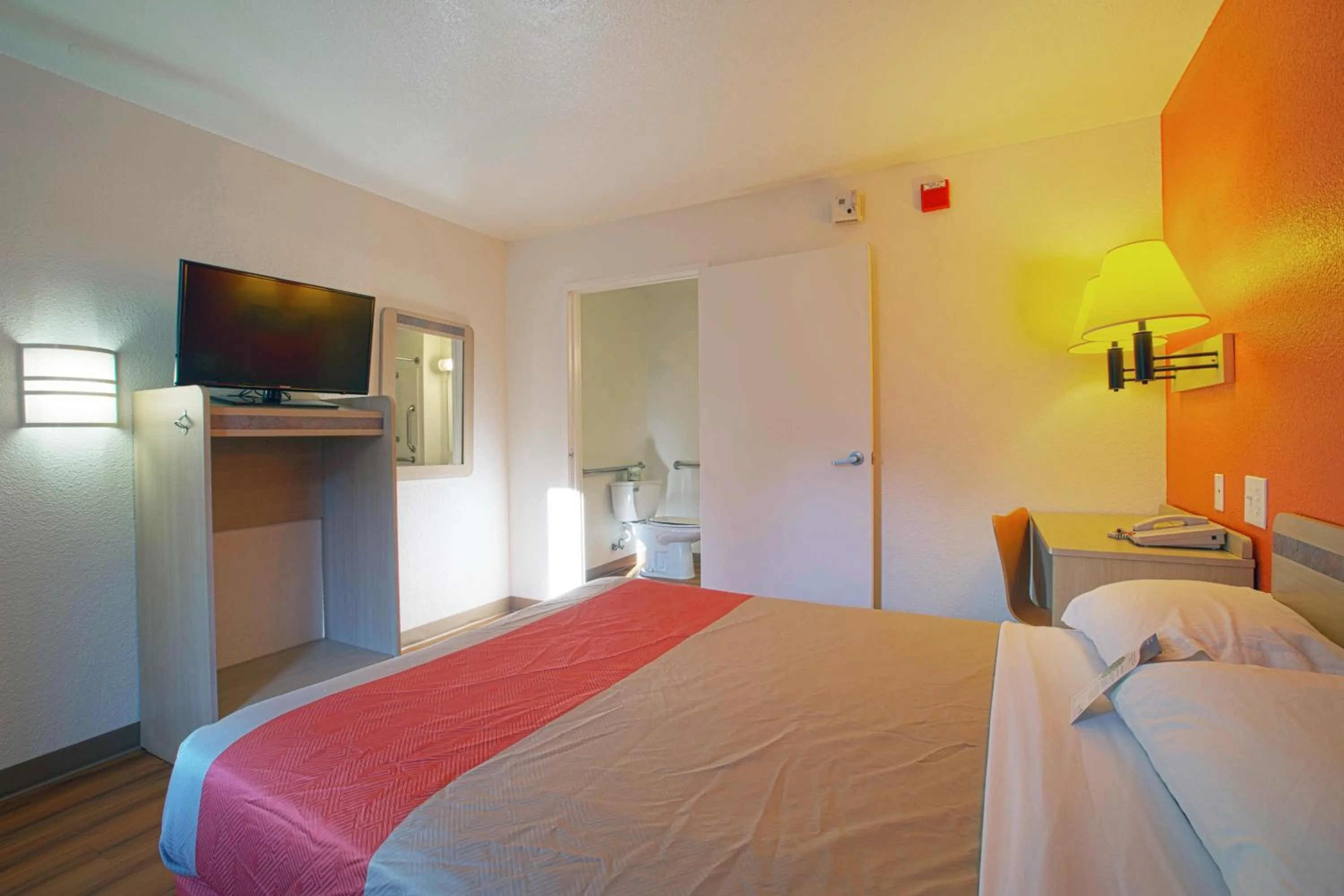 Bed in North Charleston Lodge