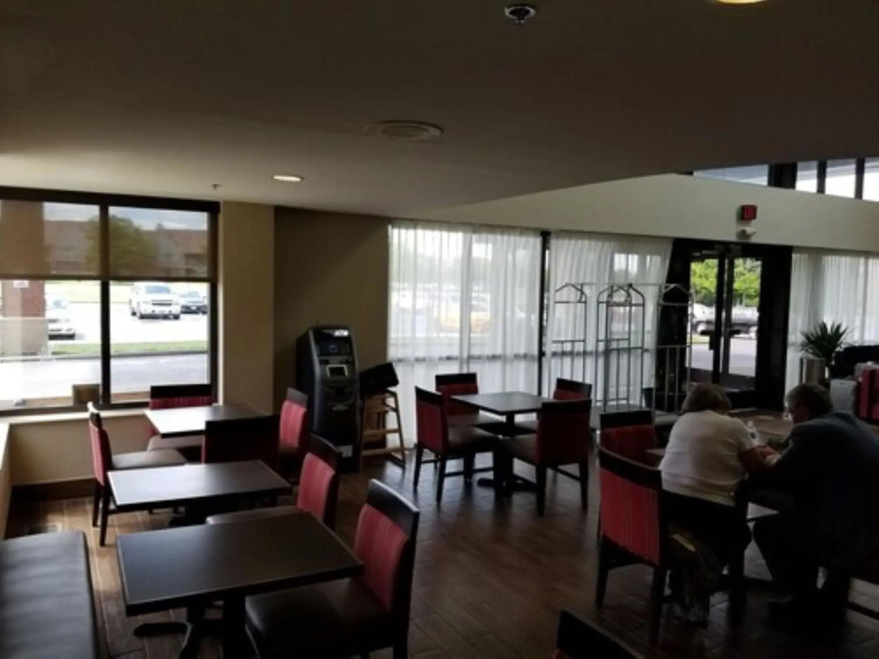 Breakfast in Comfort Inn Cleveland Airport Breakfast in Comfort Inn Cleveland Airport