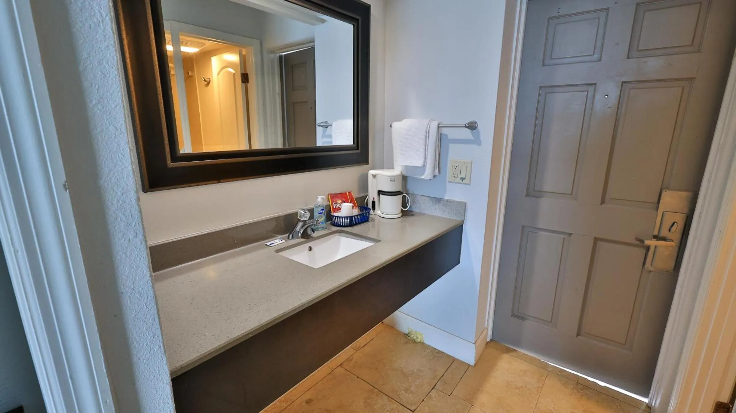 Bathroom in Driftwood Beach Motel