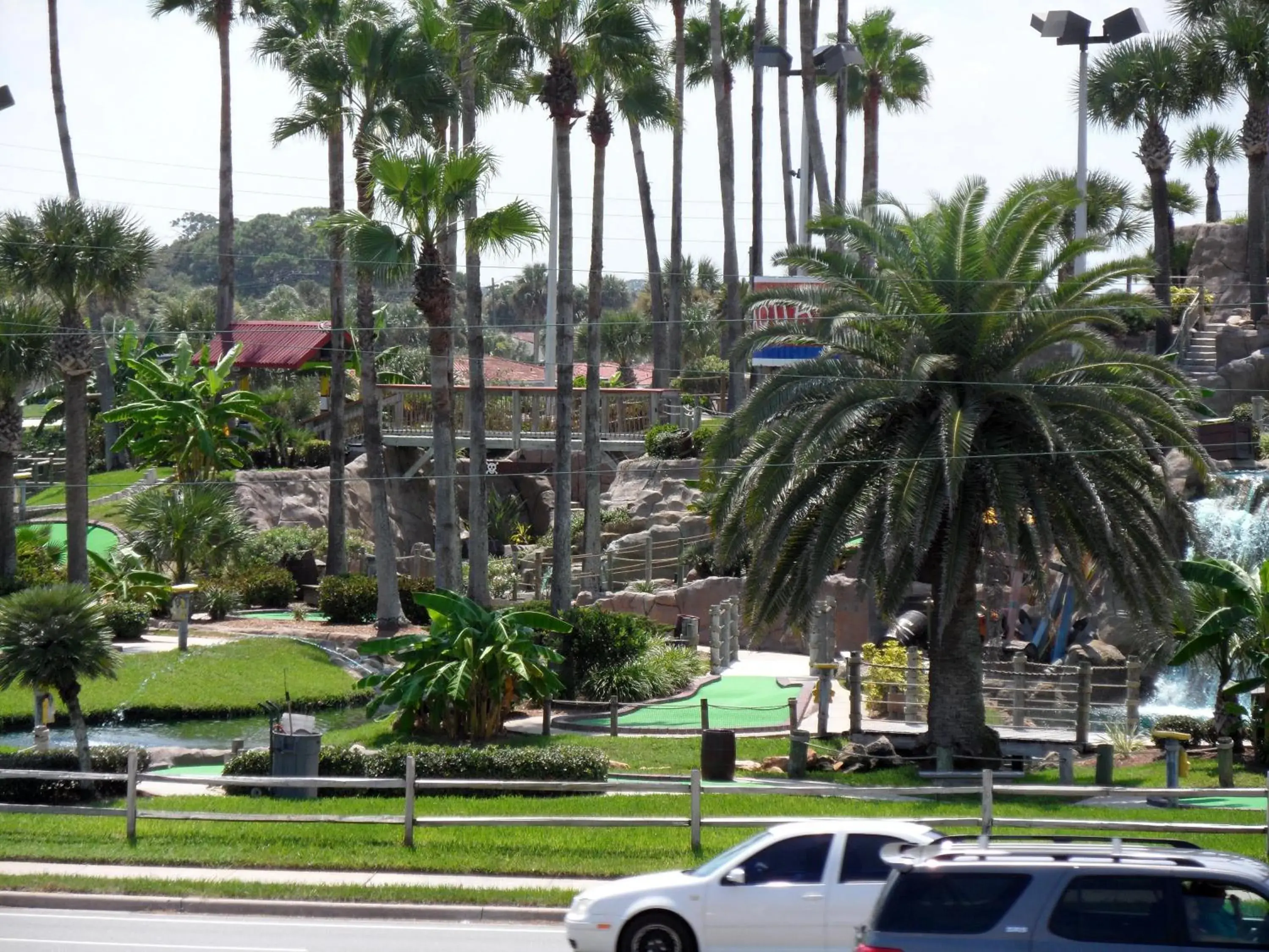 Facade/entrance in Driftwood Beach Motel Facade/entrance in Driftwood Beach Motel