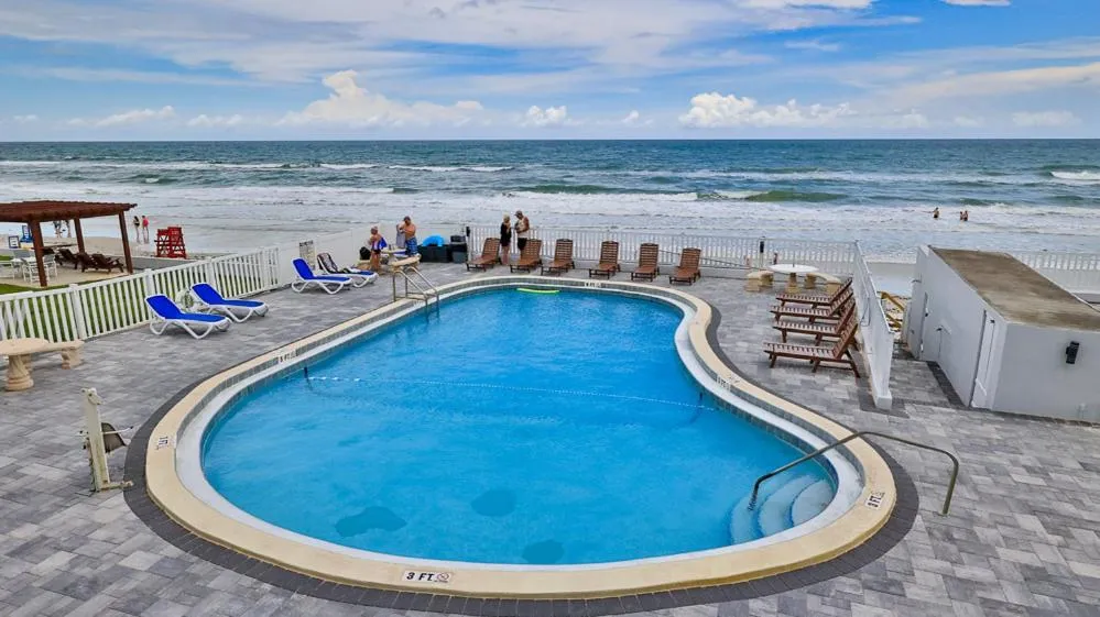 Beach in Driftwood Beach Motel