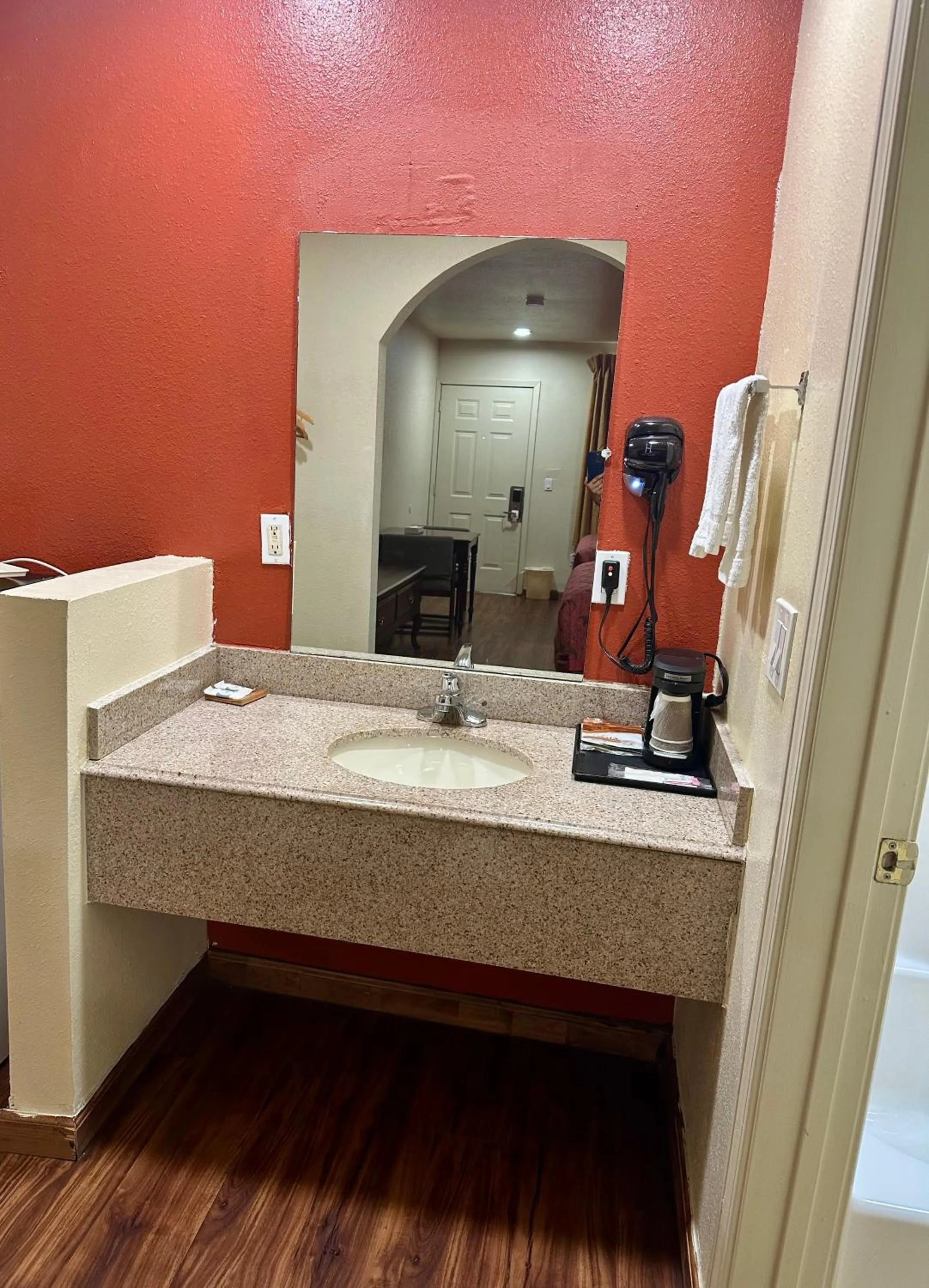 Bathroom in Western Plaza Inn