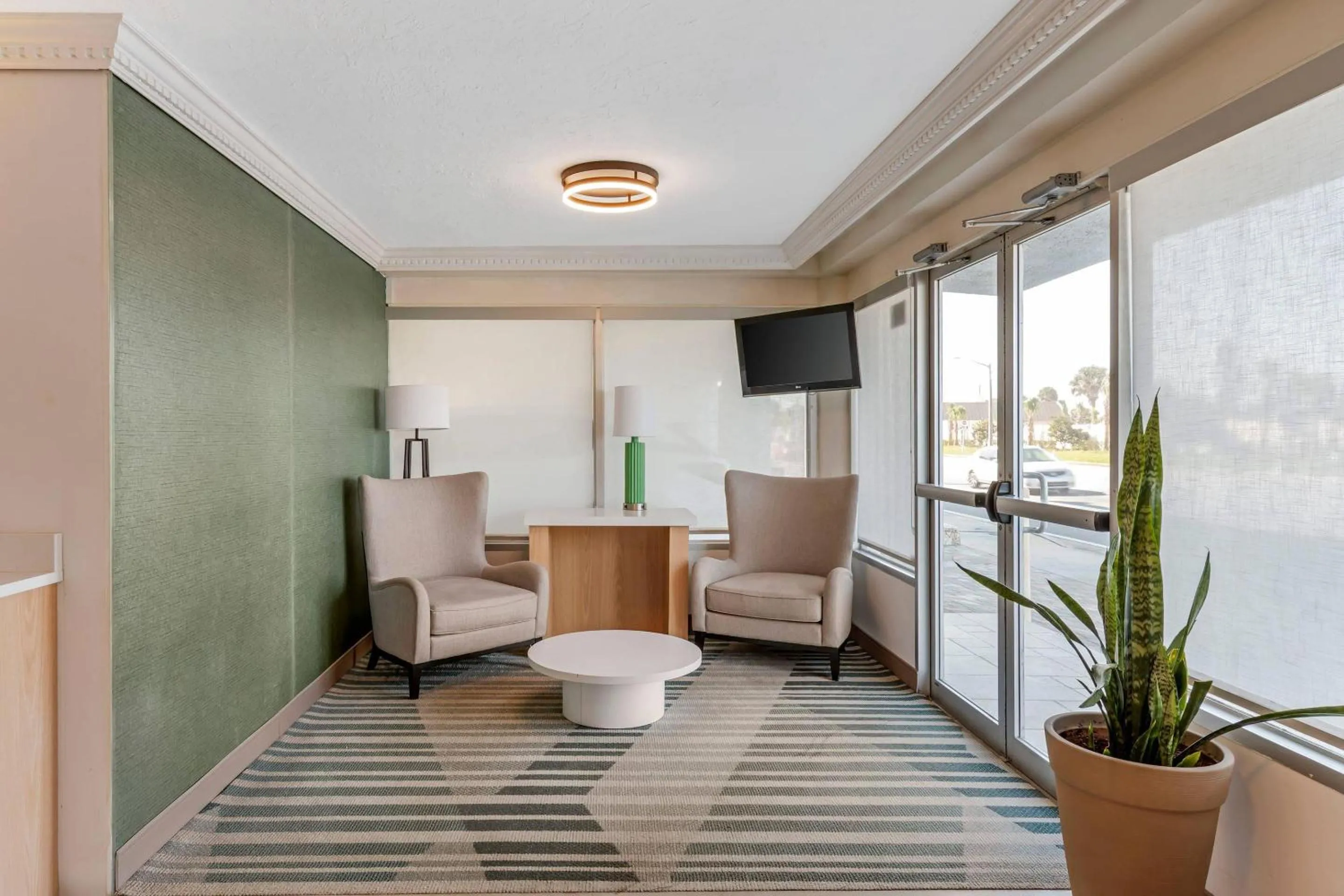 Lobby or reception in Comfort Inn & Suites Ormond Beach Oceanfront
