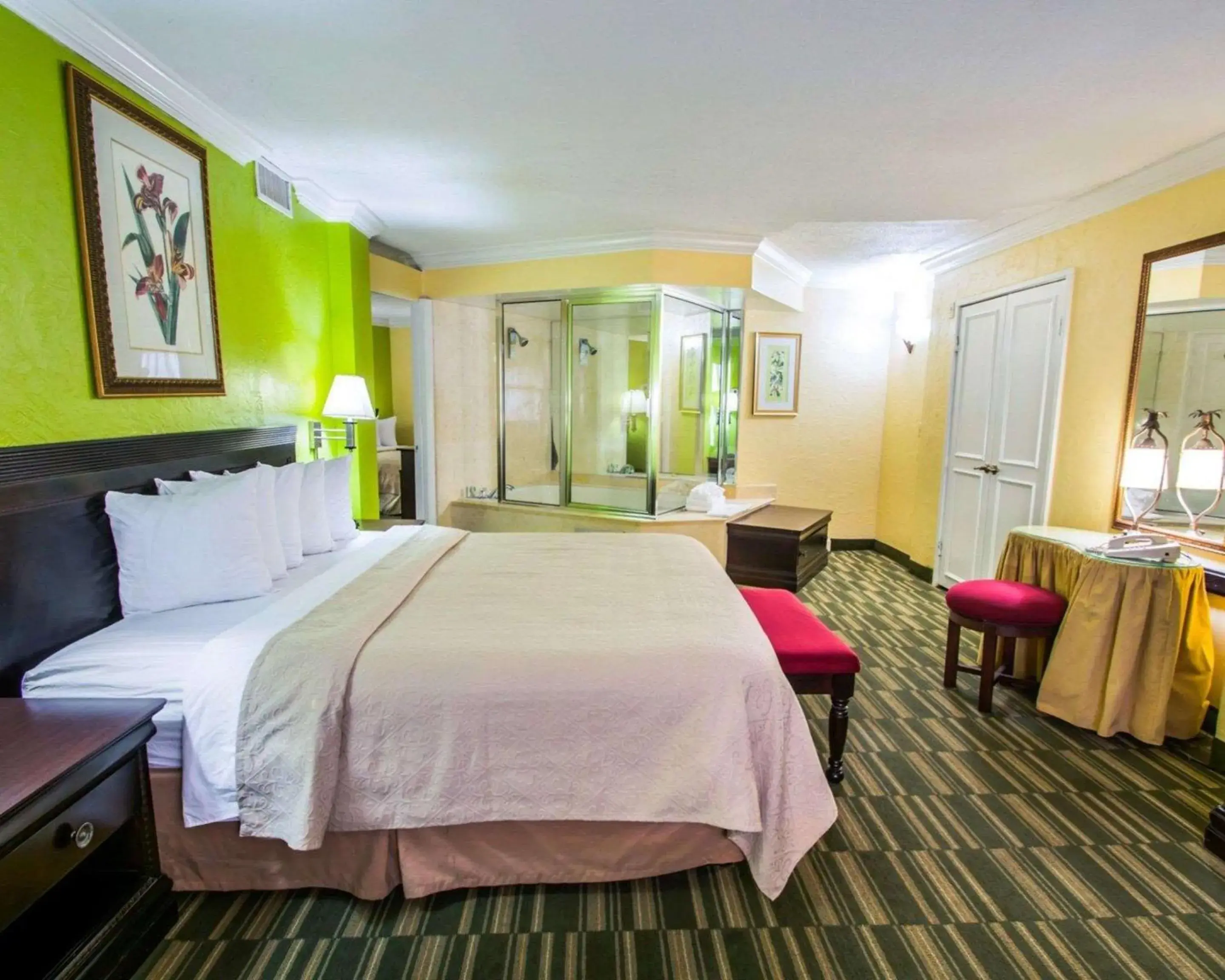 Photo of the whole room, Bed in Quality Inn Oceanfront Photo of the whole room, Bed in Quality Inn Oceanfront