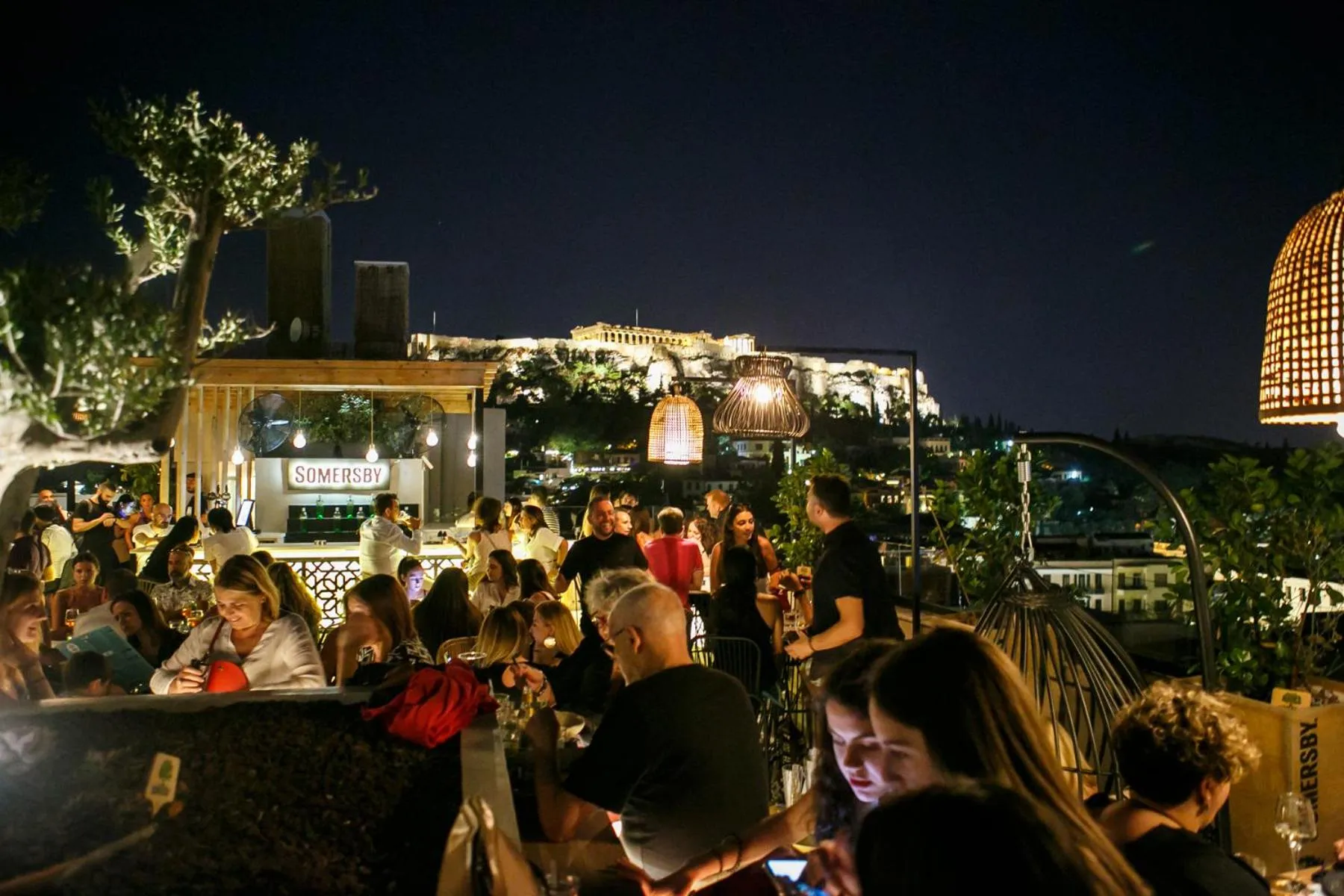 Restaurant/places to eat in Ciel Living Athens