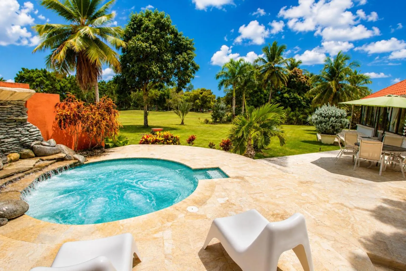 Villa at Metro Country Club with Private Pool