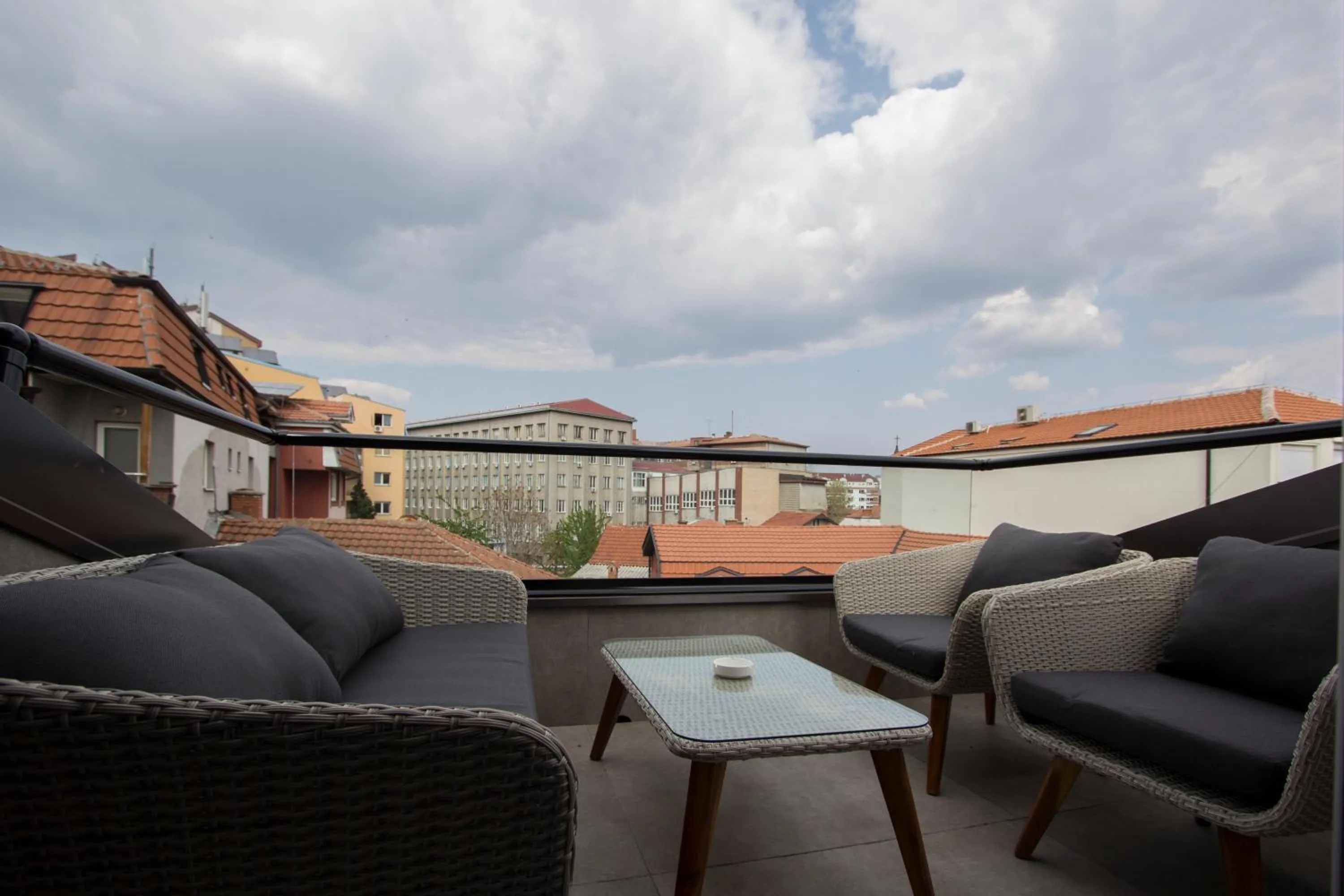 BOUTIQUE 25h by Eva stay 018