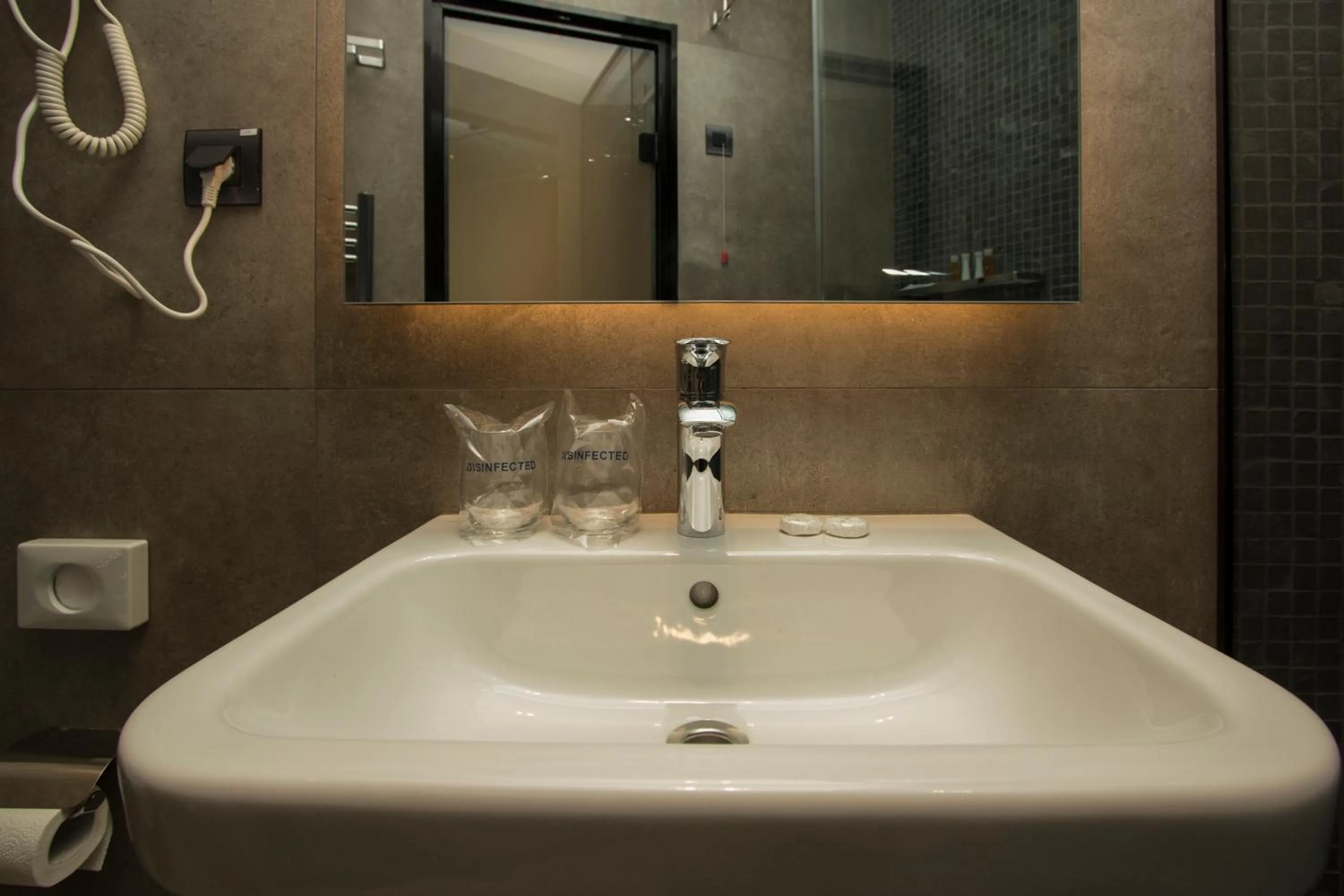 BOUTIQUE 25h by Eva stay 018