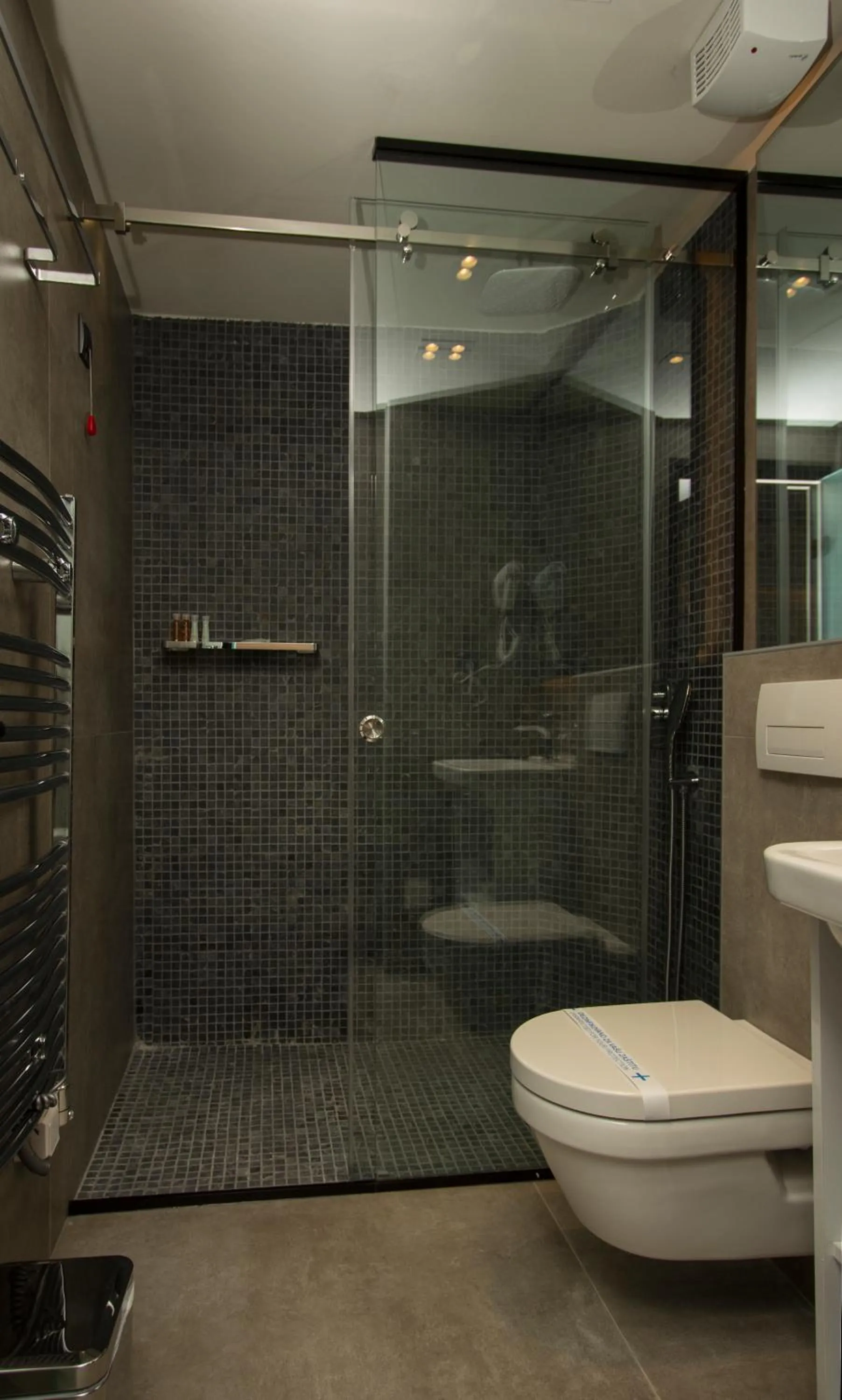 BOUTIQUE 25h by Eva stay 018