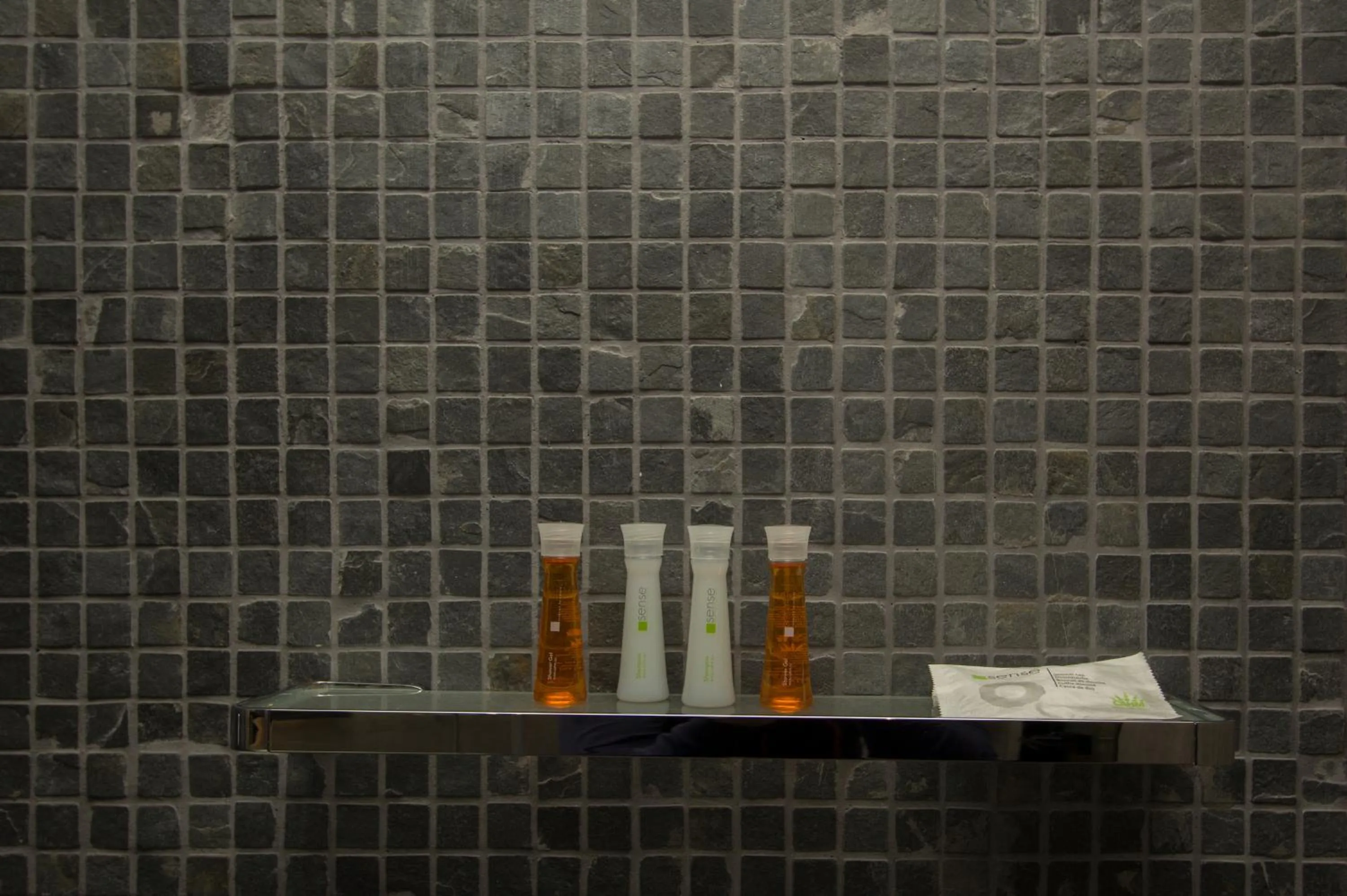 BOUTIQUE 25h by Eva stay 018