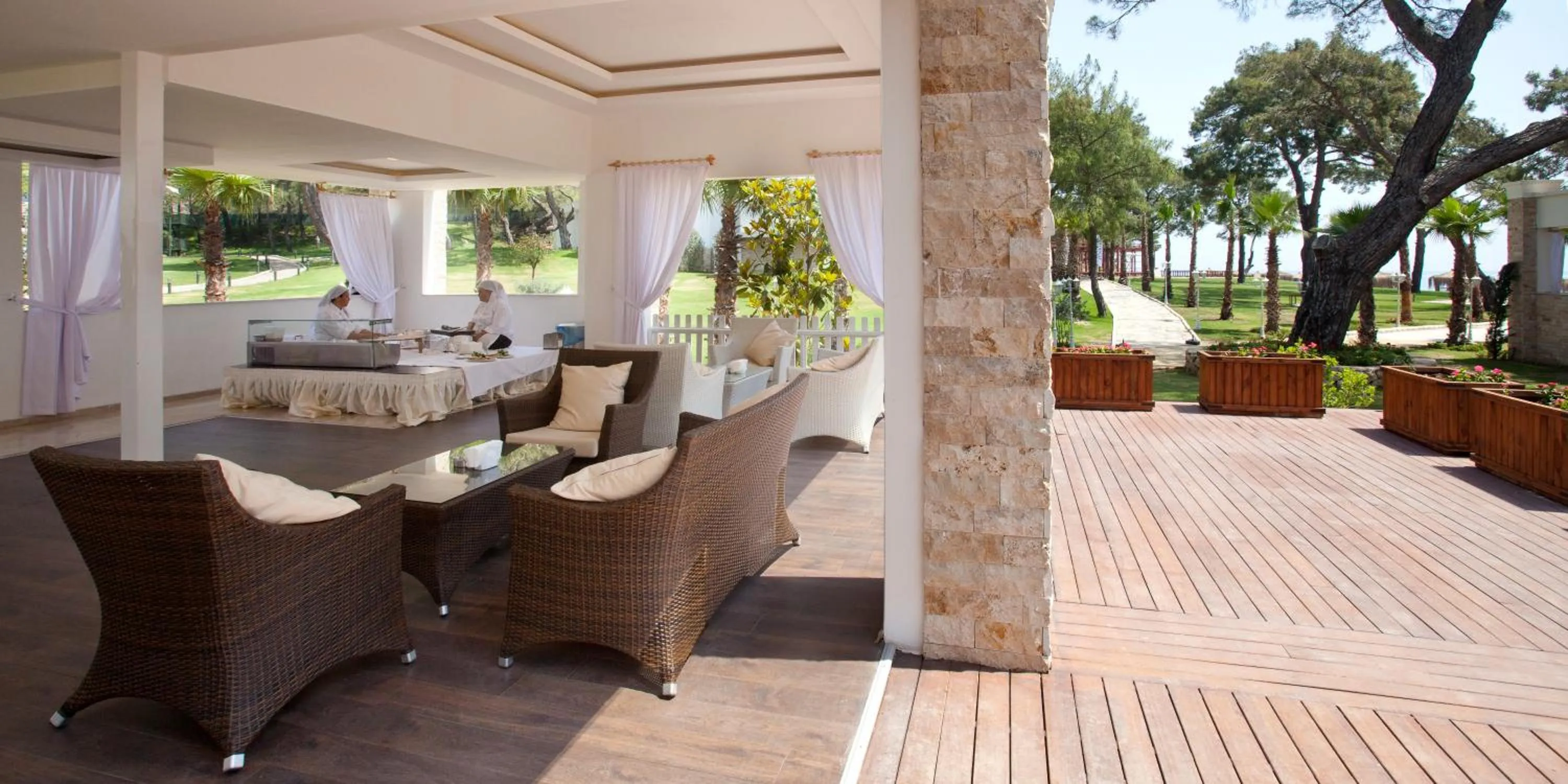 Patio in Juju Premier Palace Hotel