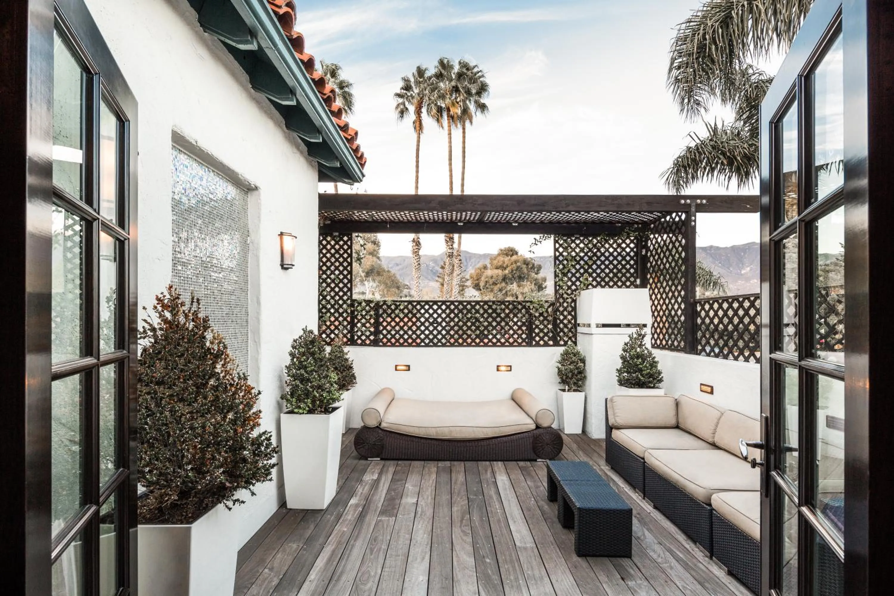 Patio in Montecito Inn