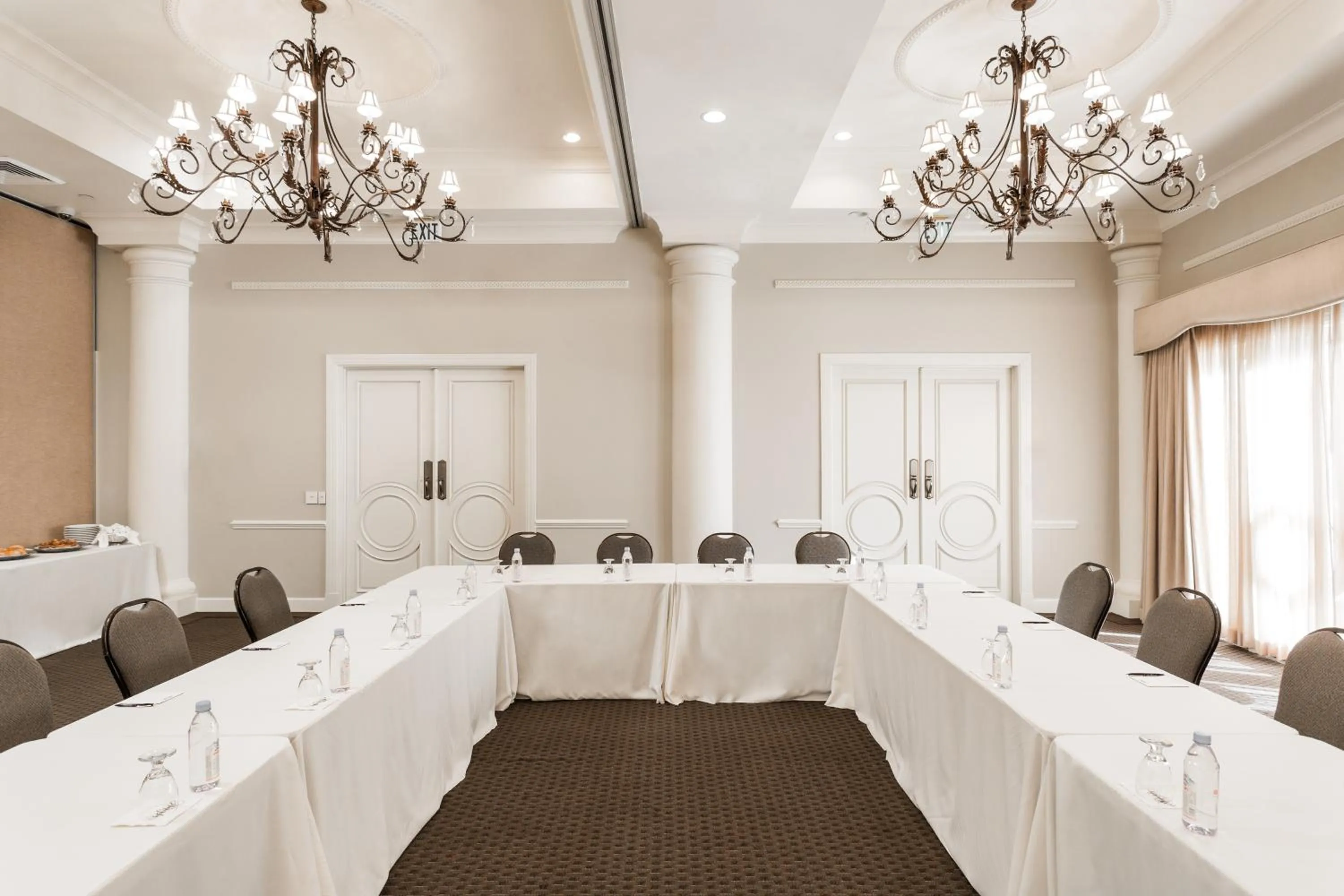 Banquet/Function facilities in Montecito Inn