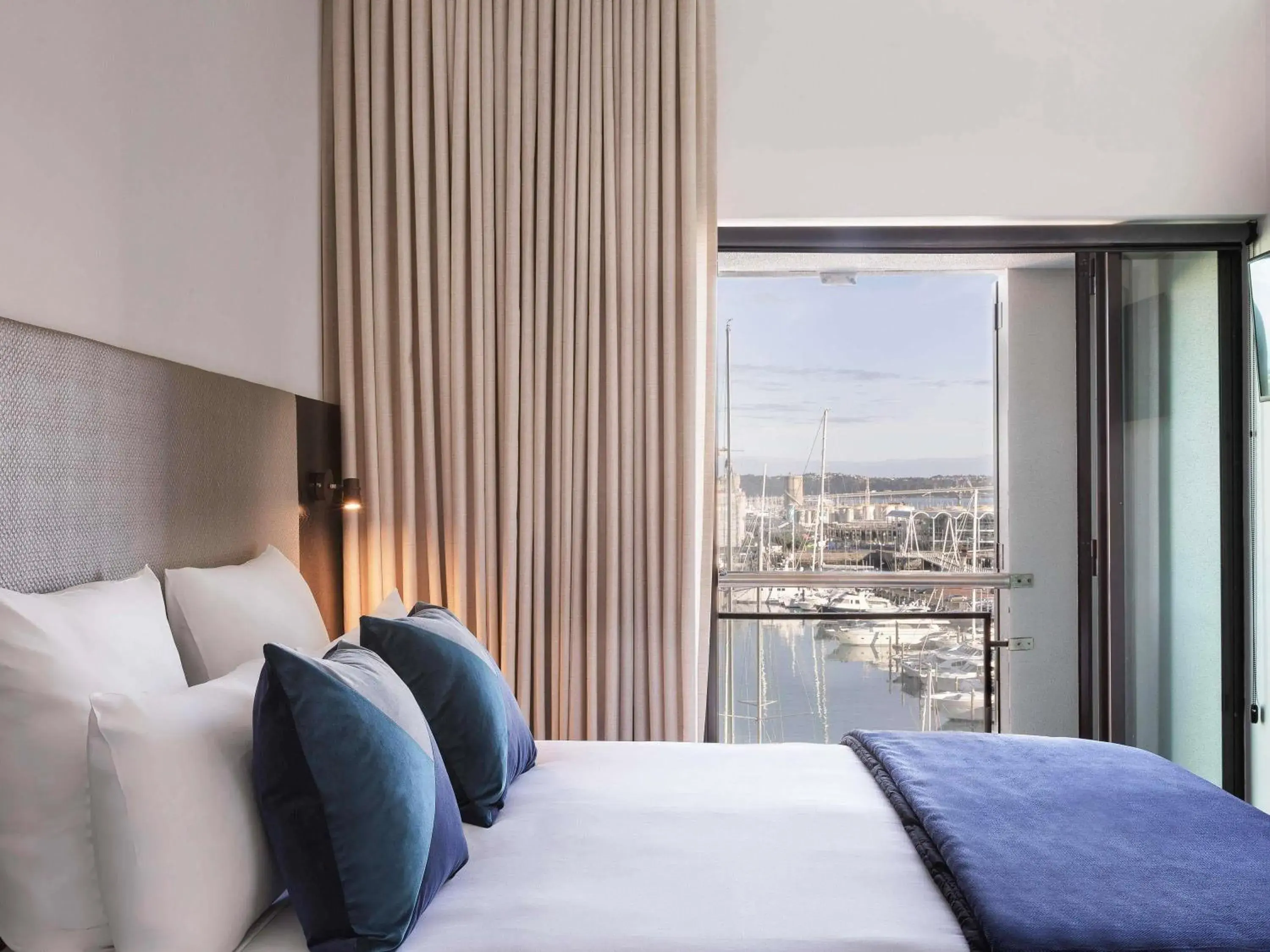 Bedroom, Bed in The Sebel Auckland Viaduct Harbour Bedroom, Bed in The Sebel Auckland Viaduct Harbour