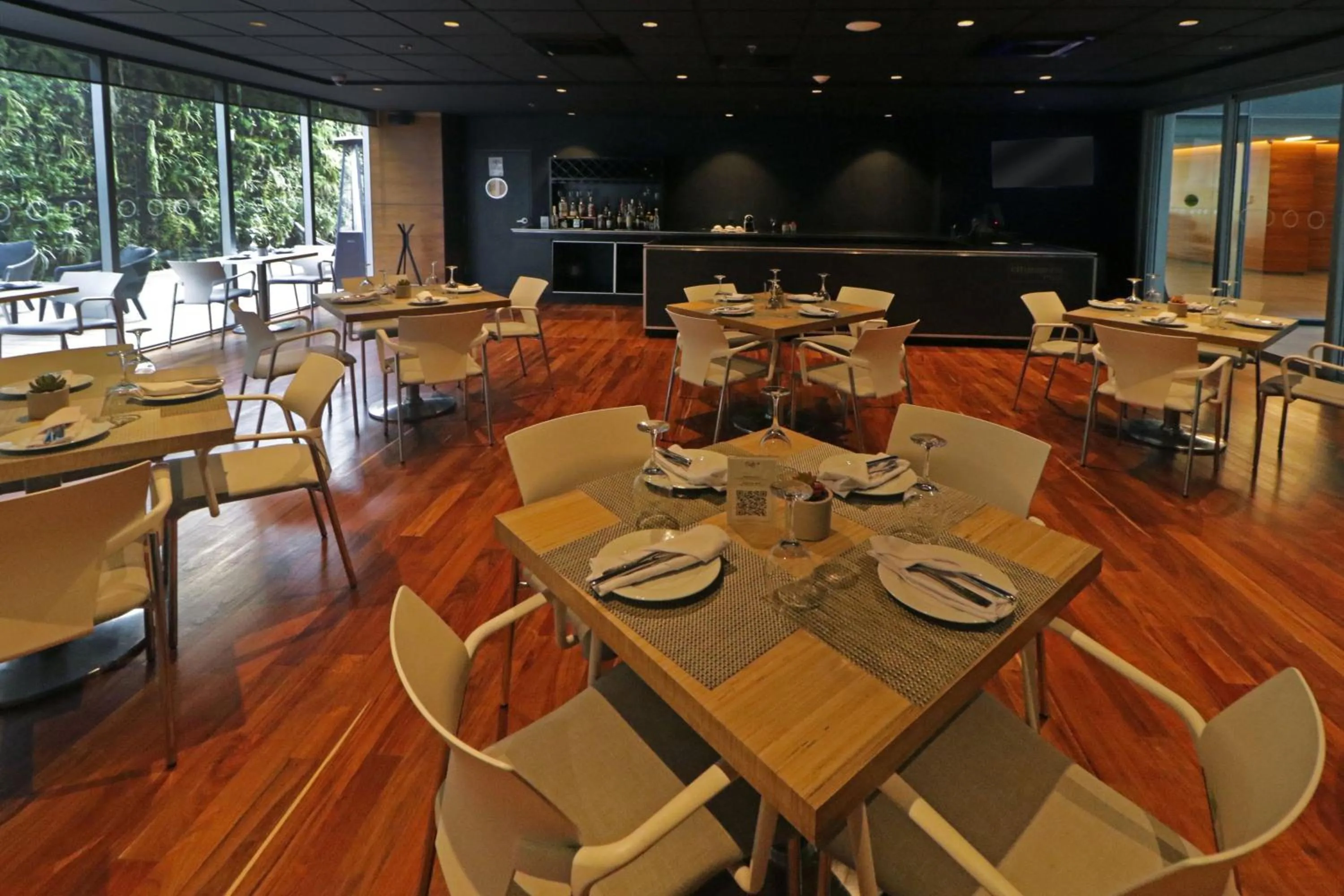 Restaurant/places to eat in City Express Suites by Marriott Ciudad de México Santa Fe