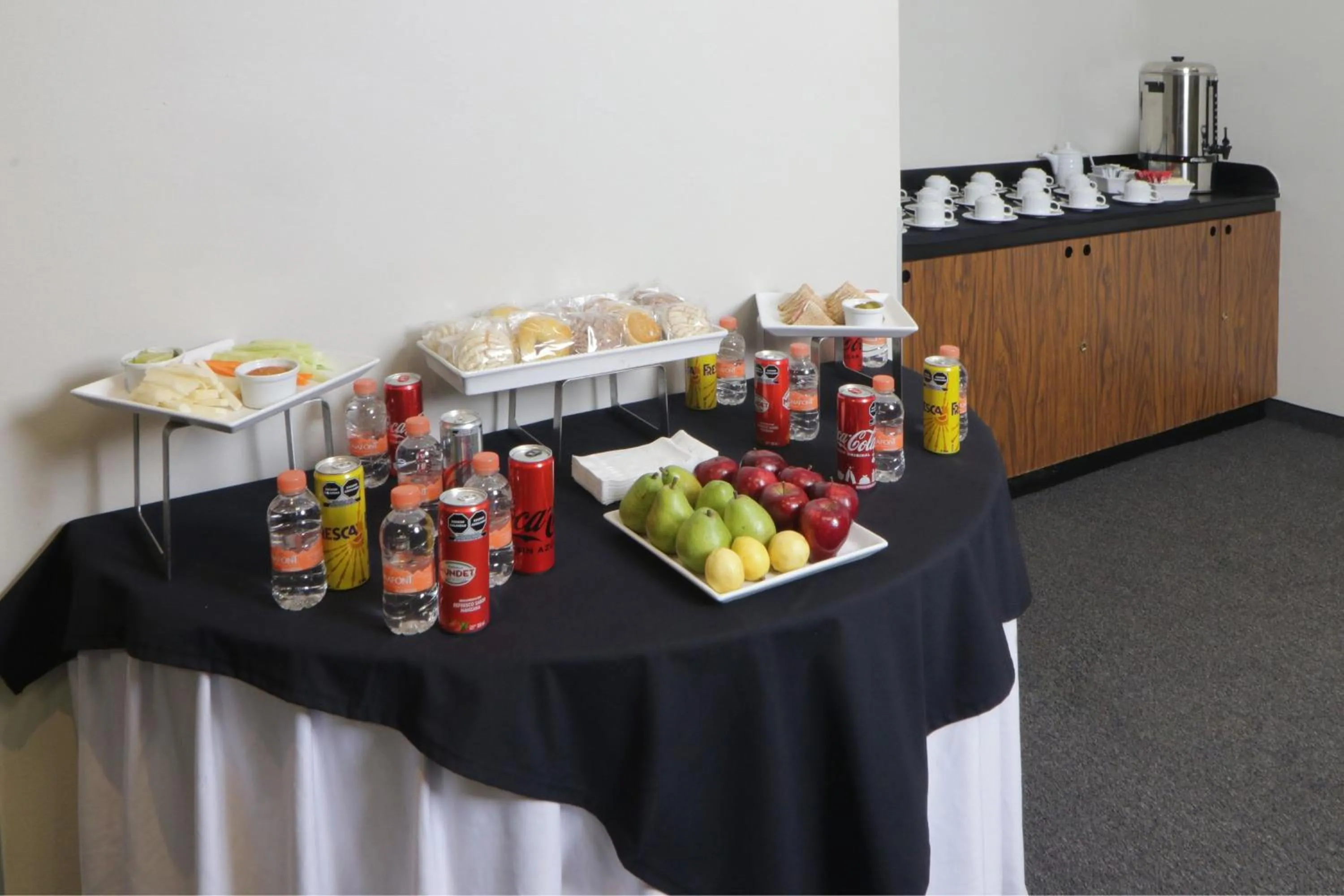 Restaurant/places to eat in City Express Suites by Marriott Ciudad de México Santa Fe