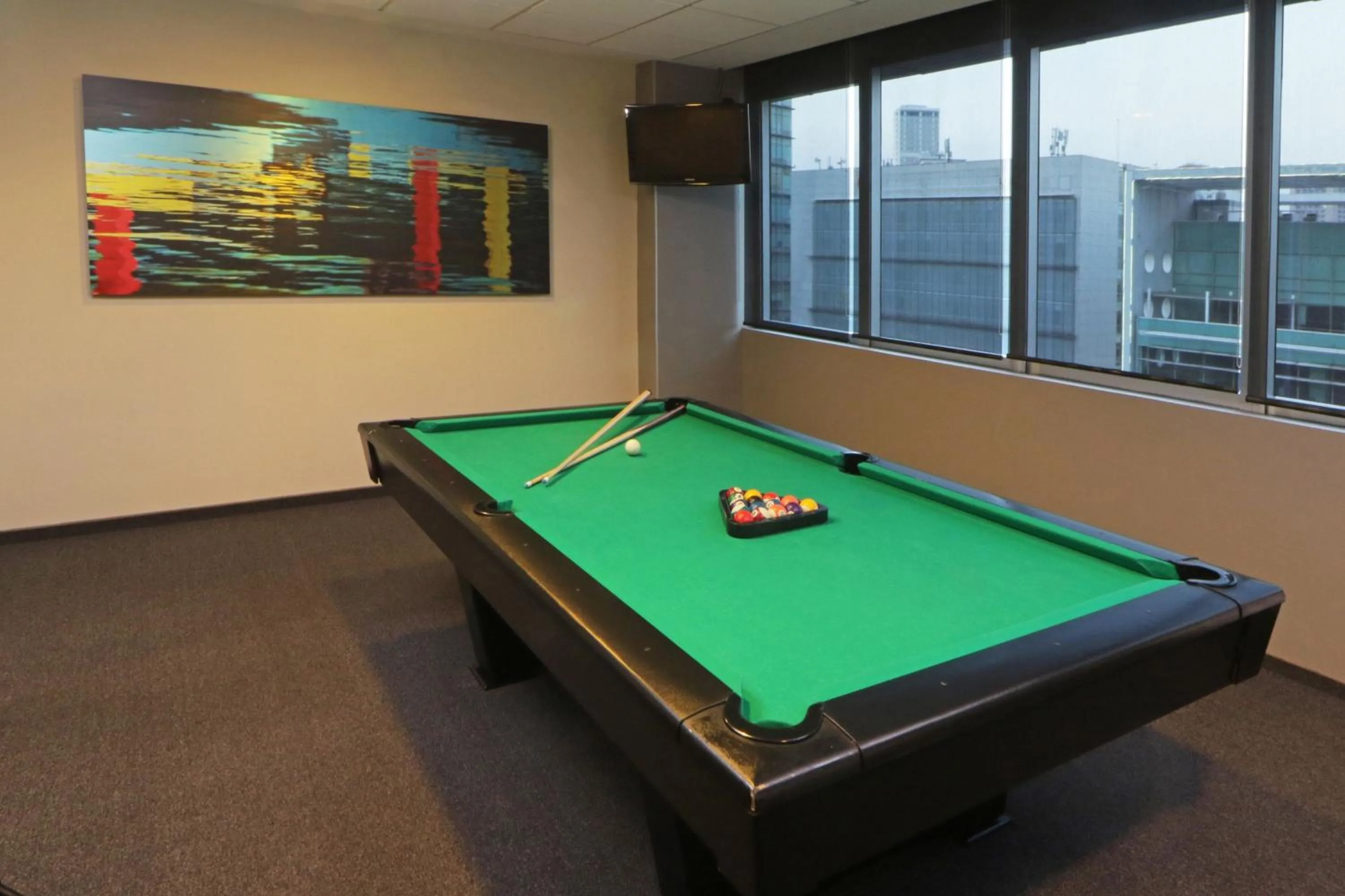 Swimming pool in City Express Suites by Marriott Ciudad de México Santa Fe