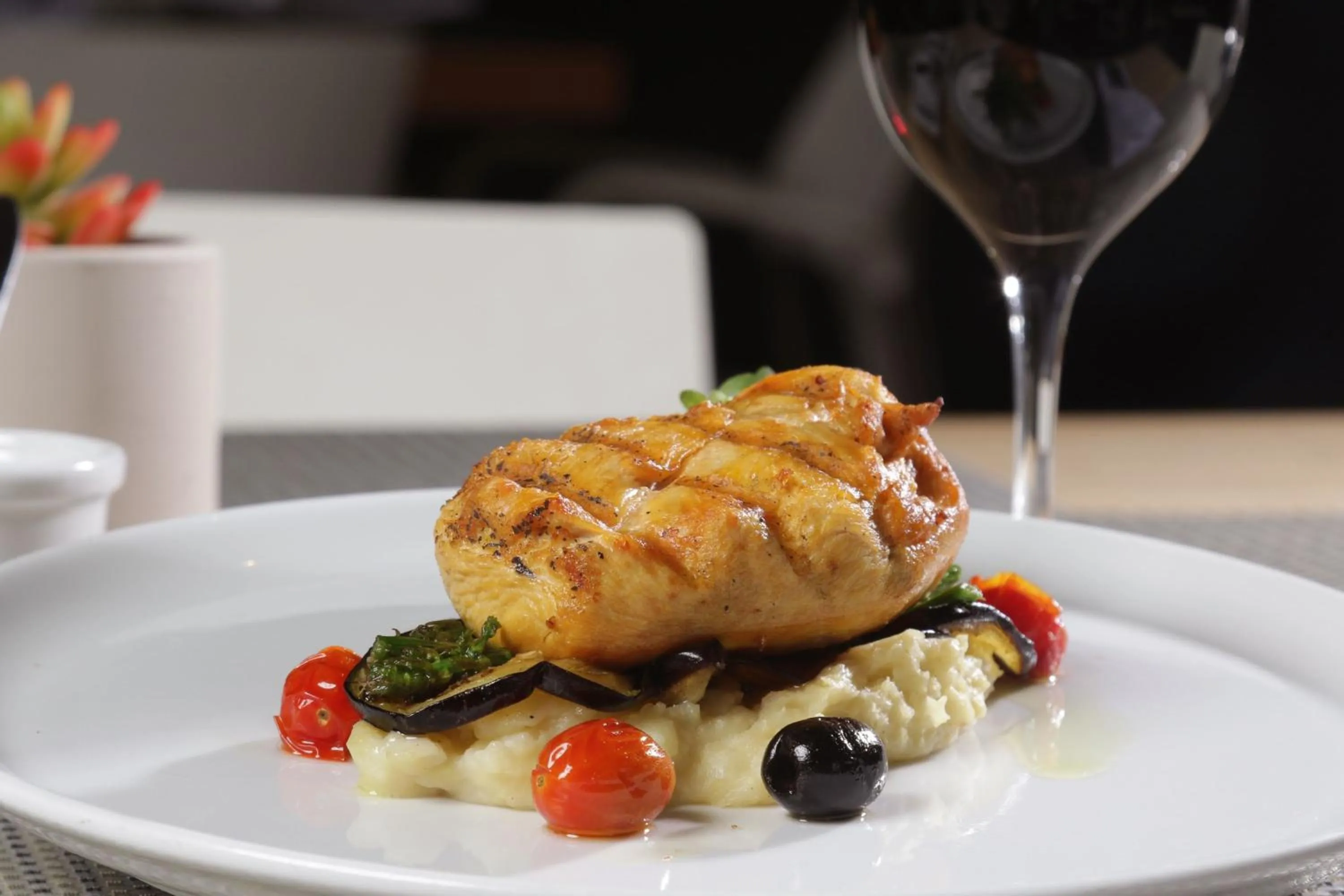 Restaurant/places to eat in City Express Suites by Marriott Ciudad de México Santa Fe