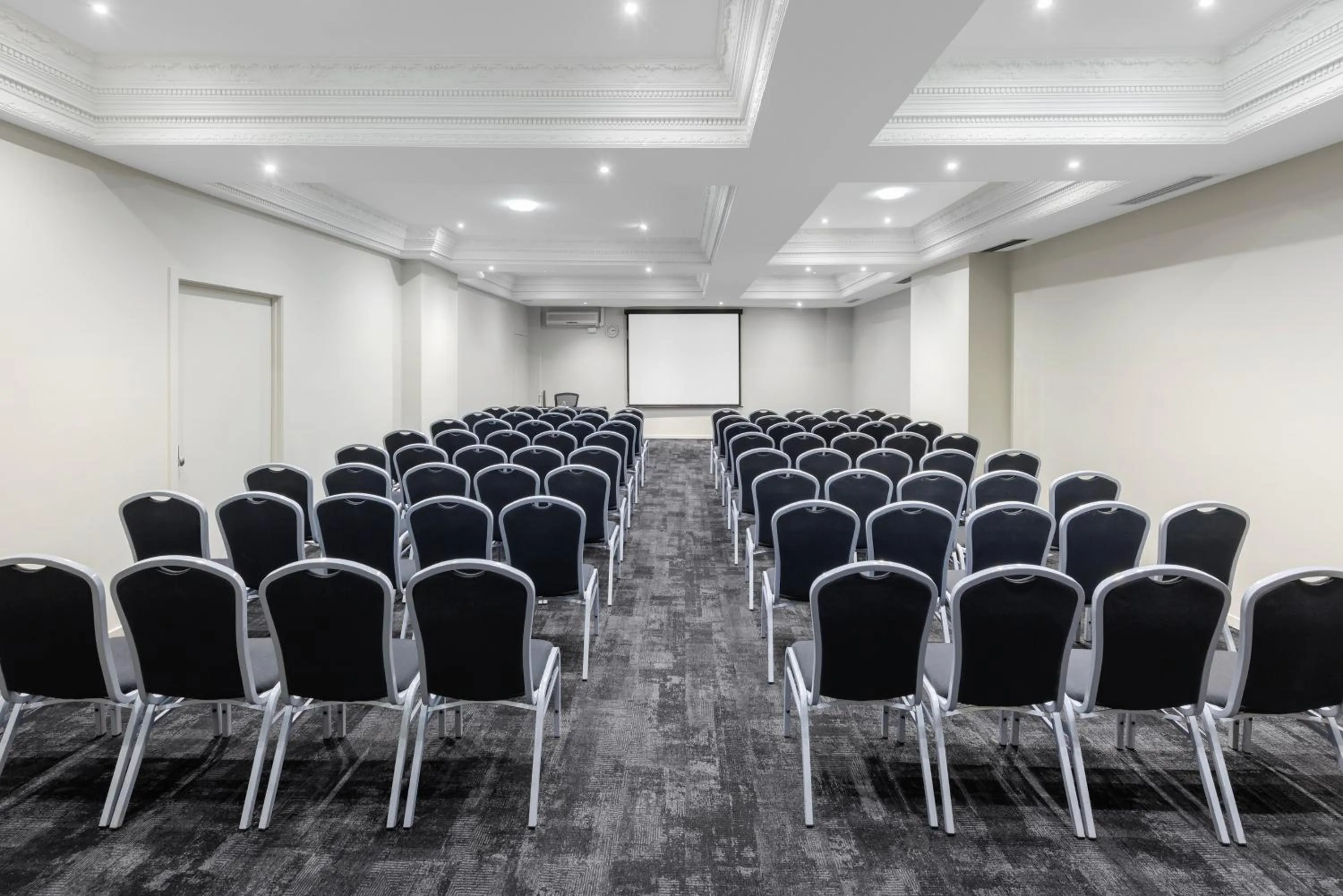 Meeting/conference room in Hotel Grand Chancellor Melbourne