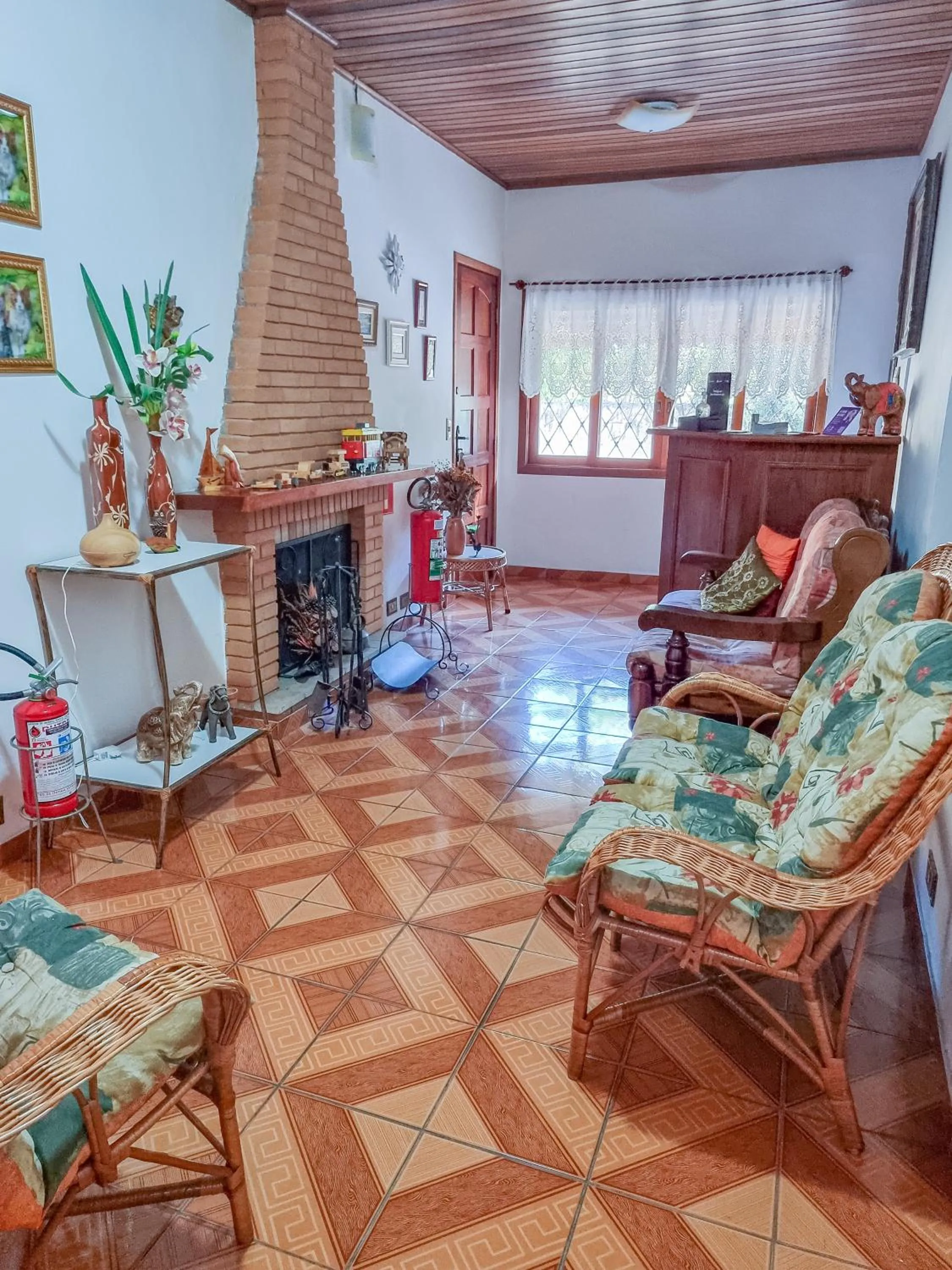 pousada helebastian