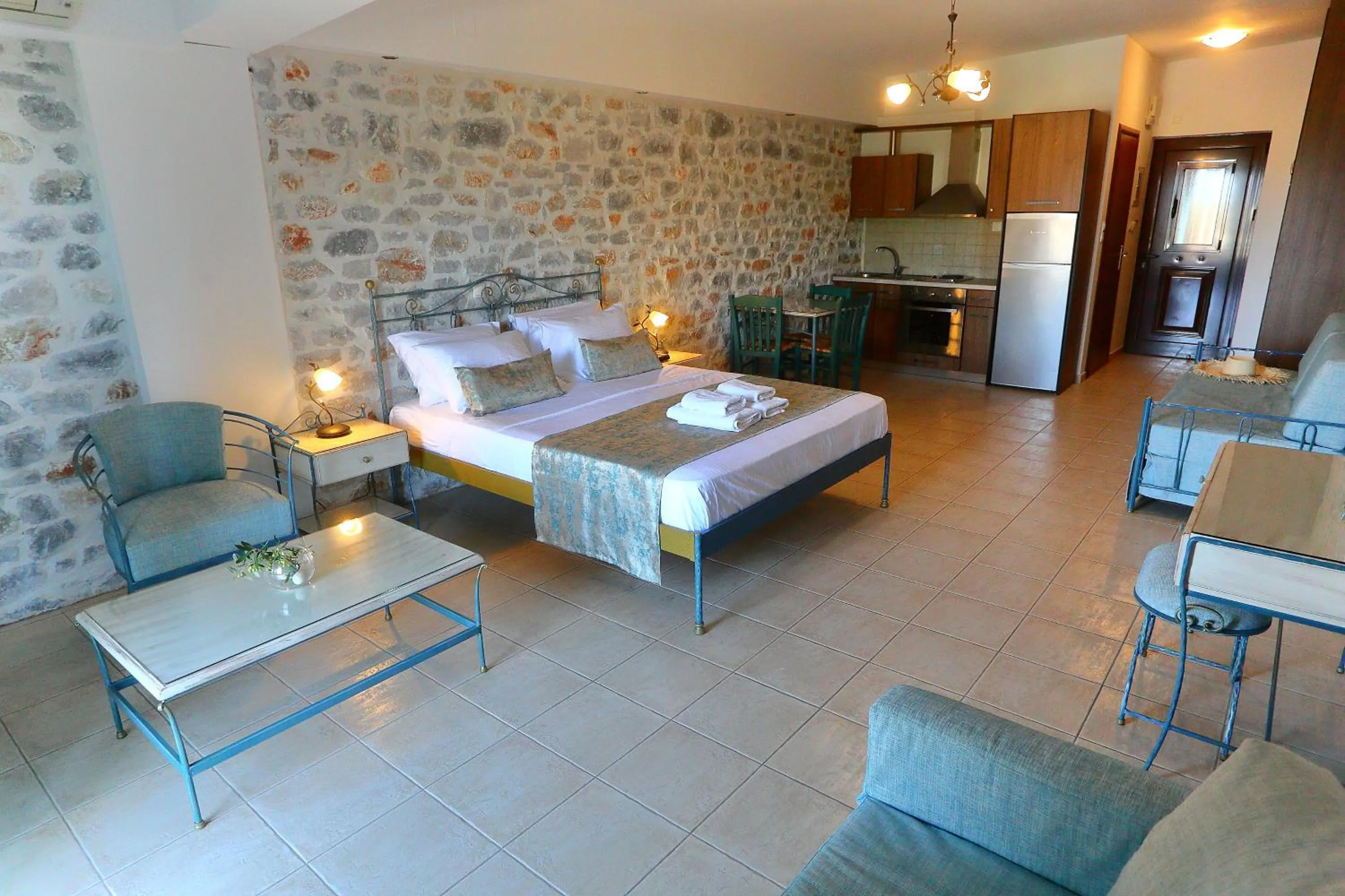 Photo of the whole room, Bed in Vathi Hotel Apartment Hotel