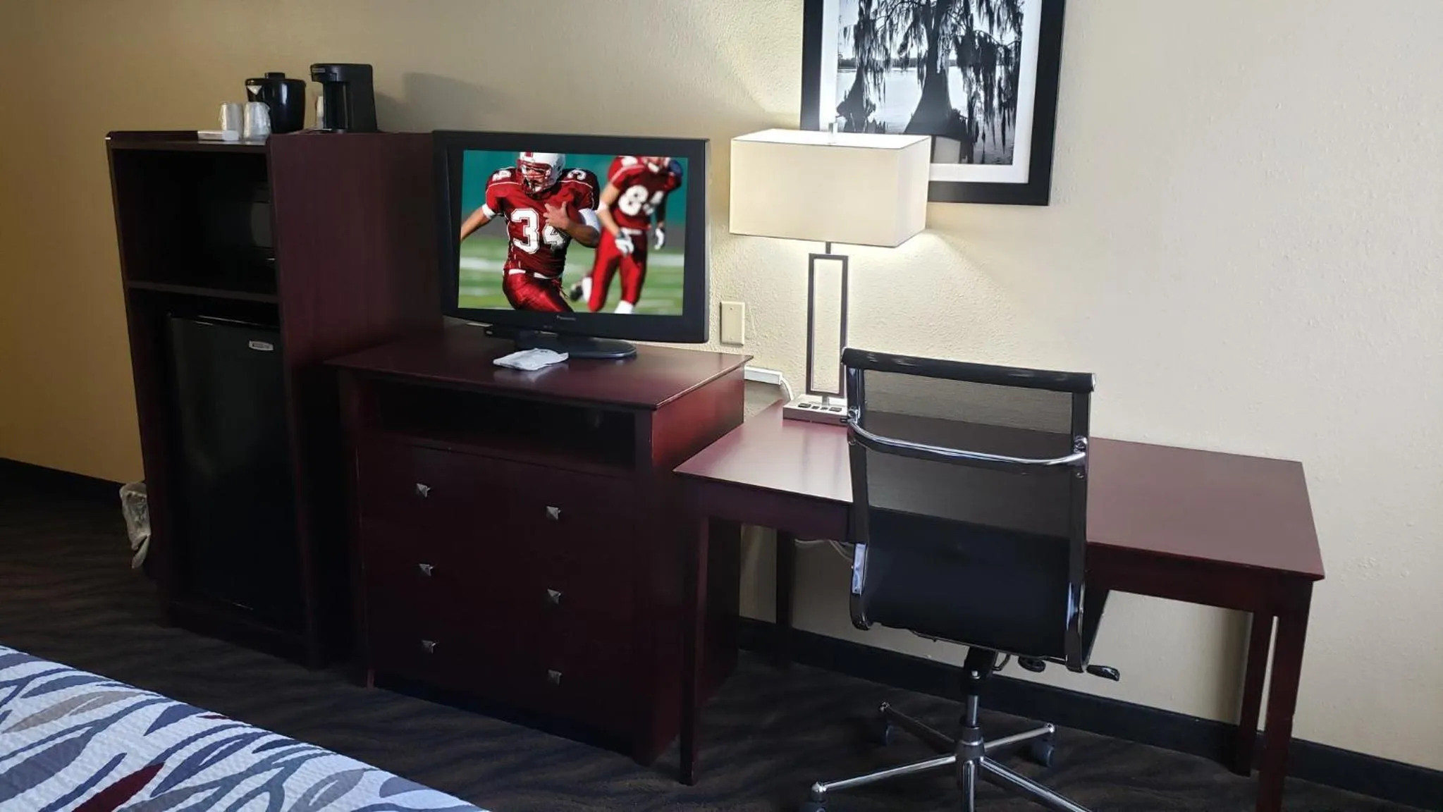 Photo of the whole room in Red Roof Inn Port Allen