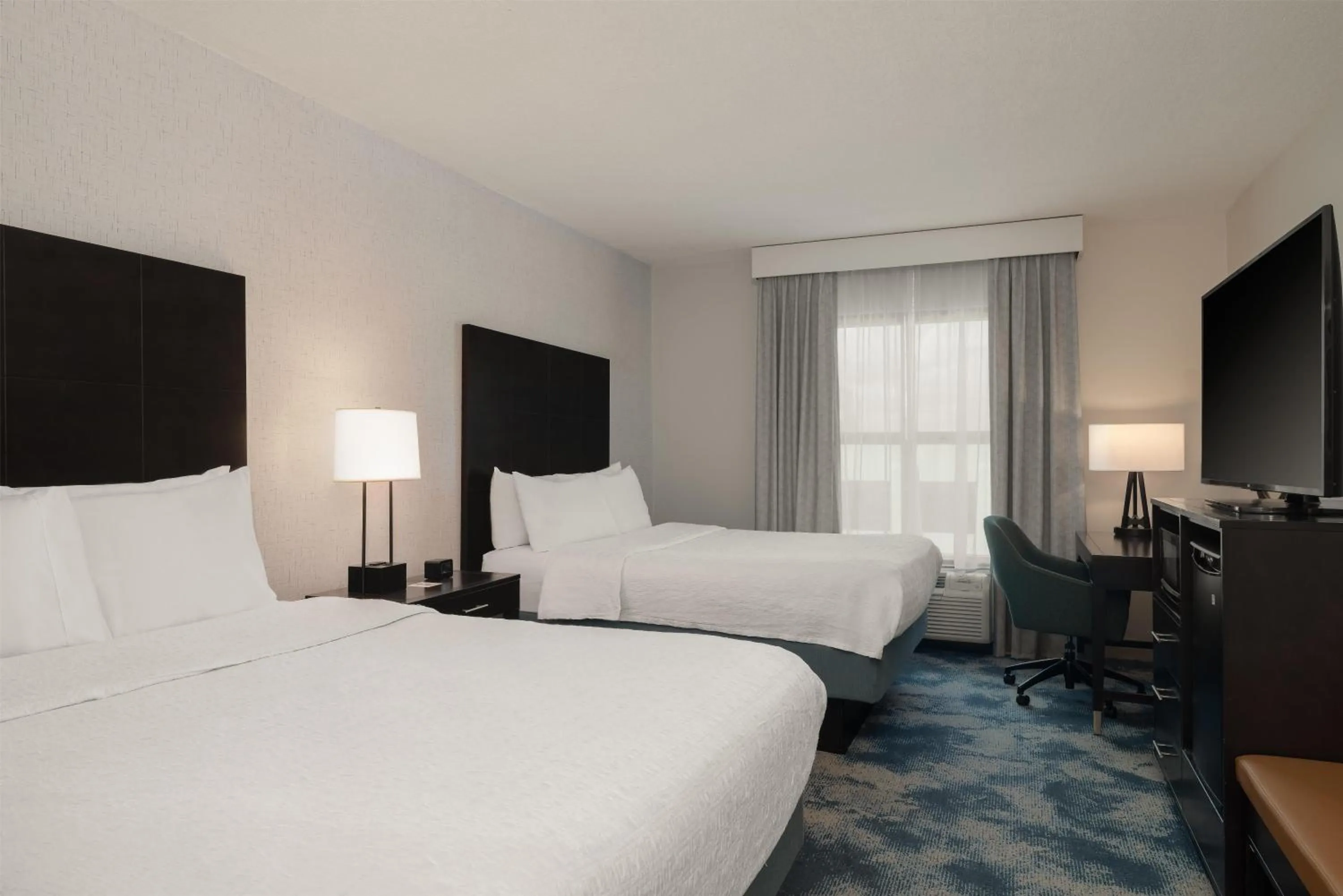 Bed in Hampton Inn & Suites Baton Rouge Downtown