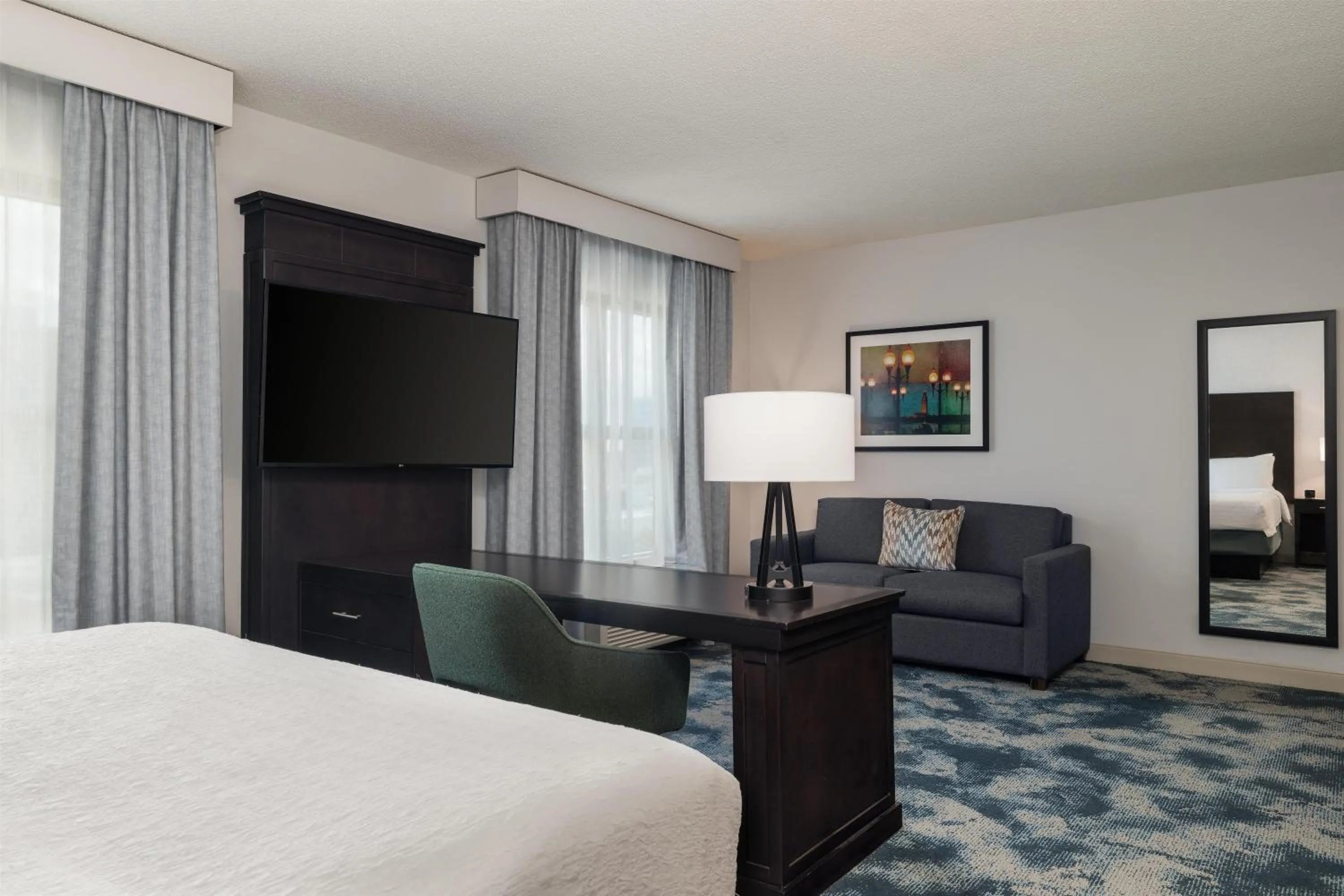 Bedroom, Bed in Hampton Inn & Suites Baton Rouge Downtown