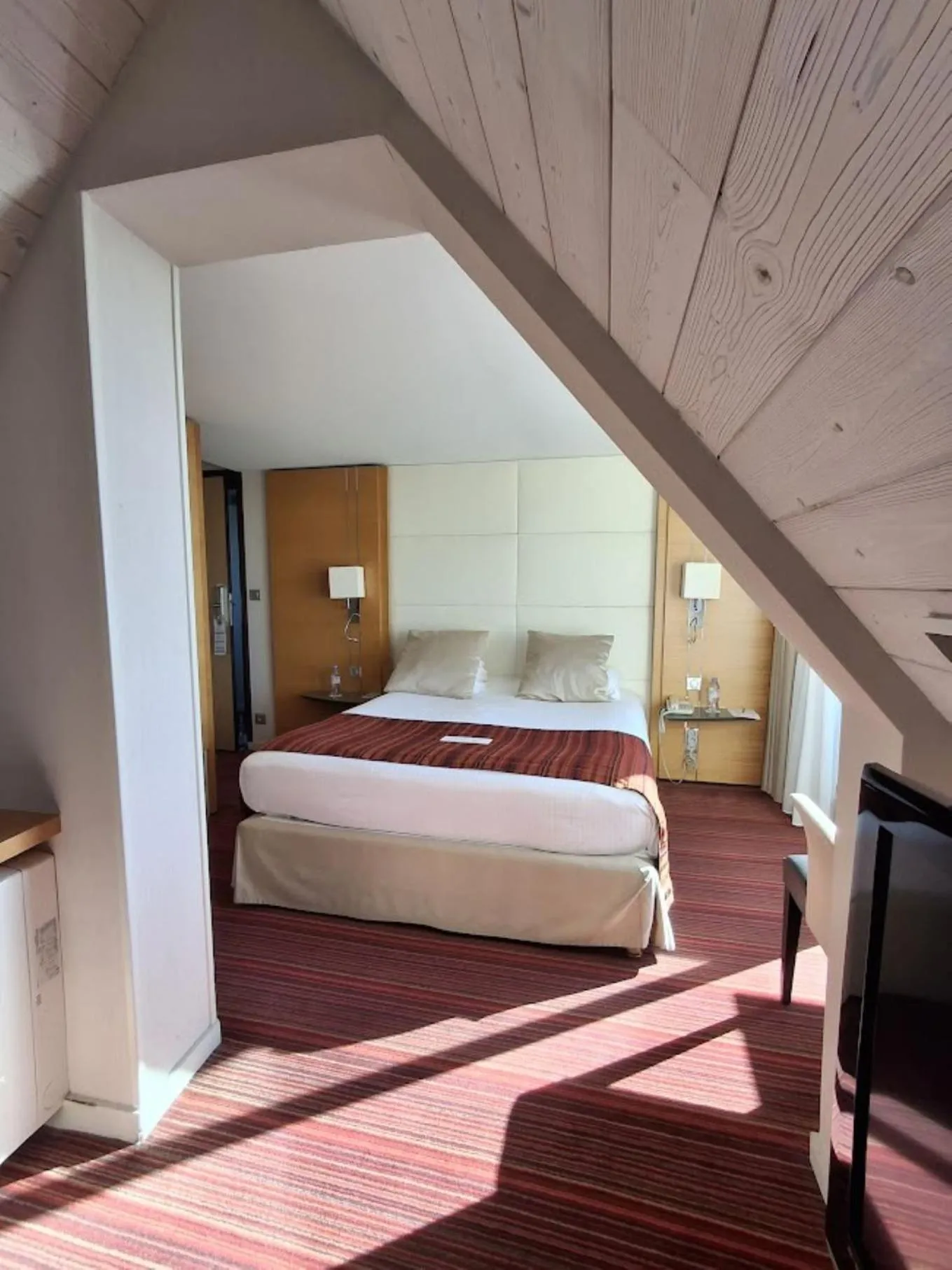 Bedroom, Bed in Le Churchill Hôtel & Spa