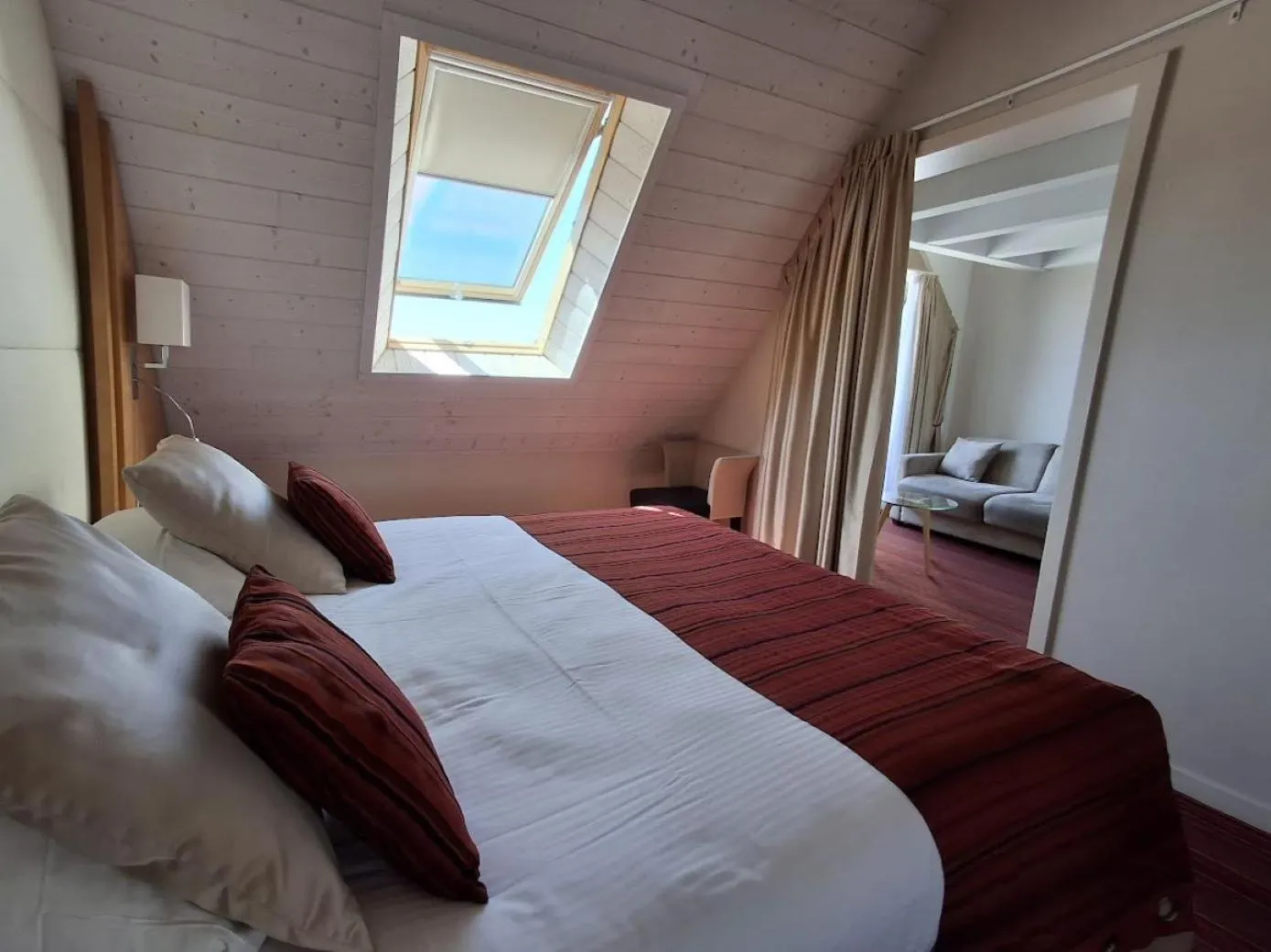 Family, Bed in Le Churchill Hôtel & Spa