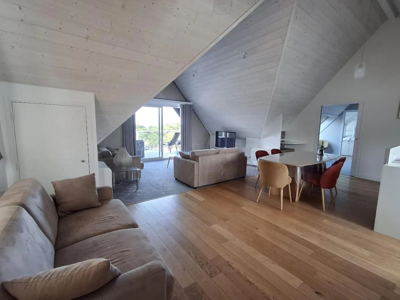 Family in Le Churchill Hôtel & Spa