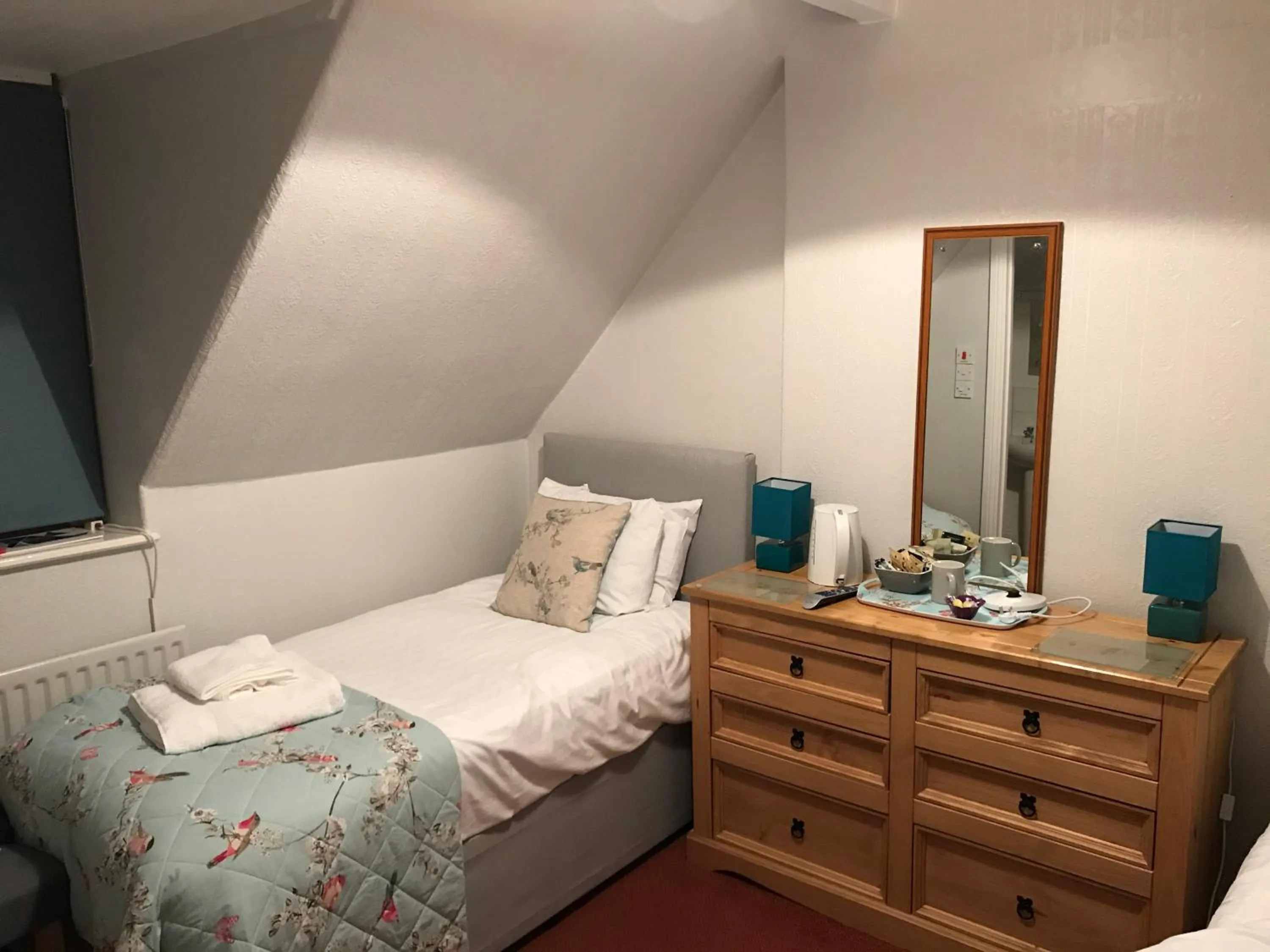 Bedroom, Bed in Winchester House