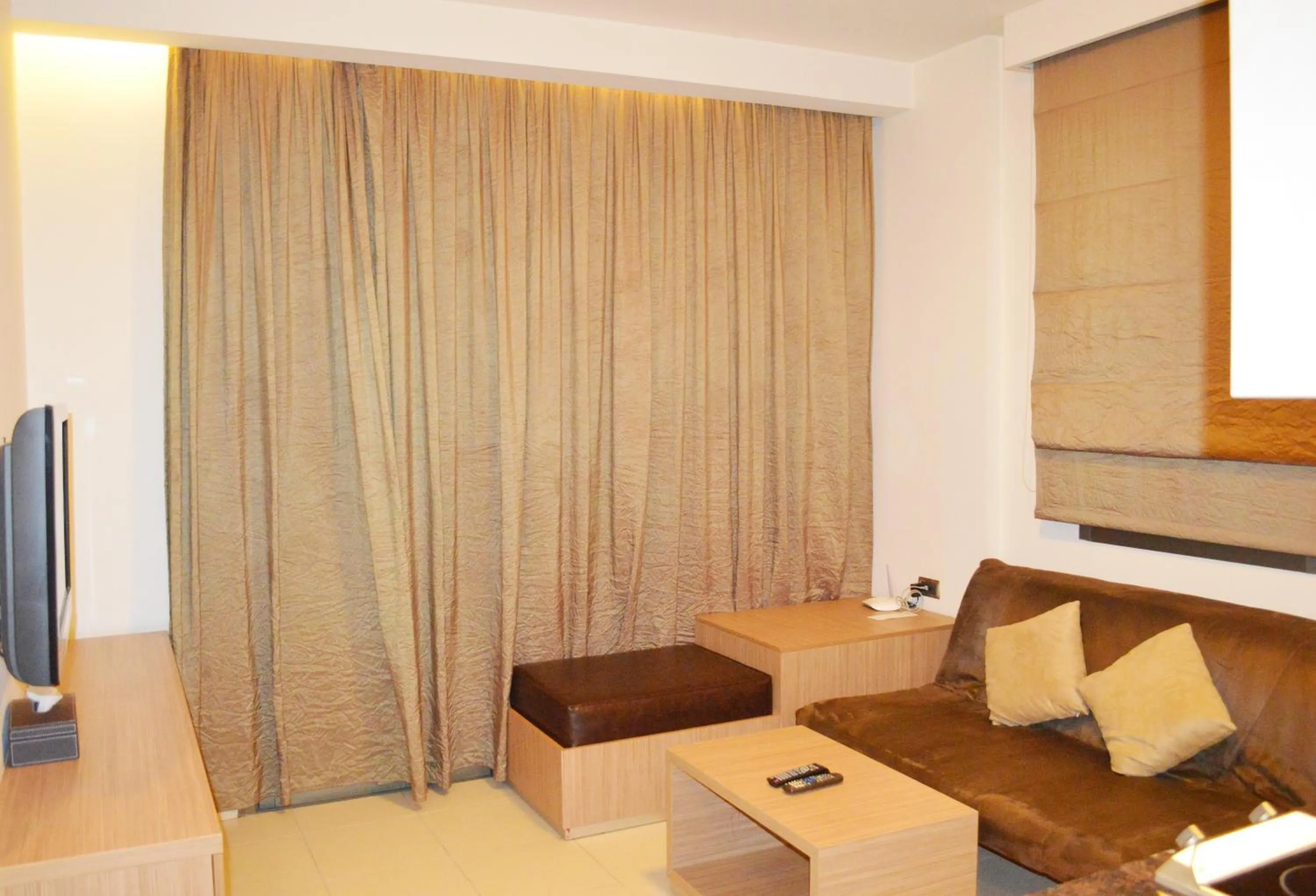 Living room in Hayali Suites