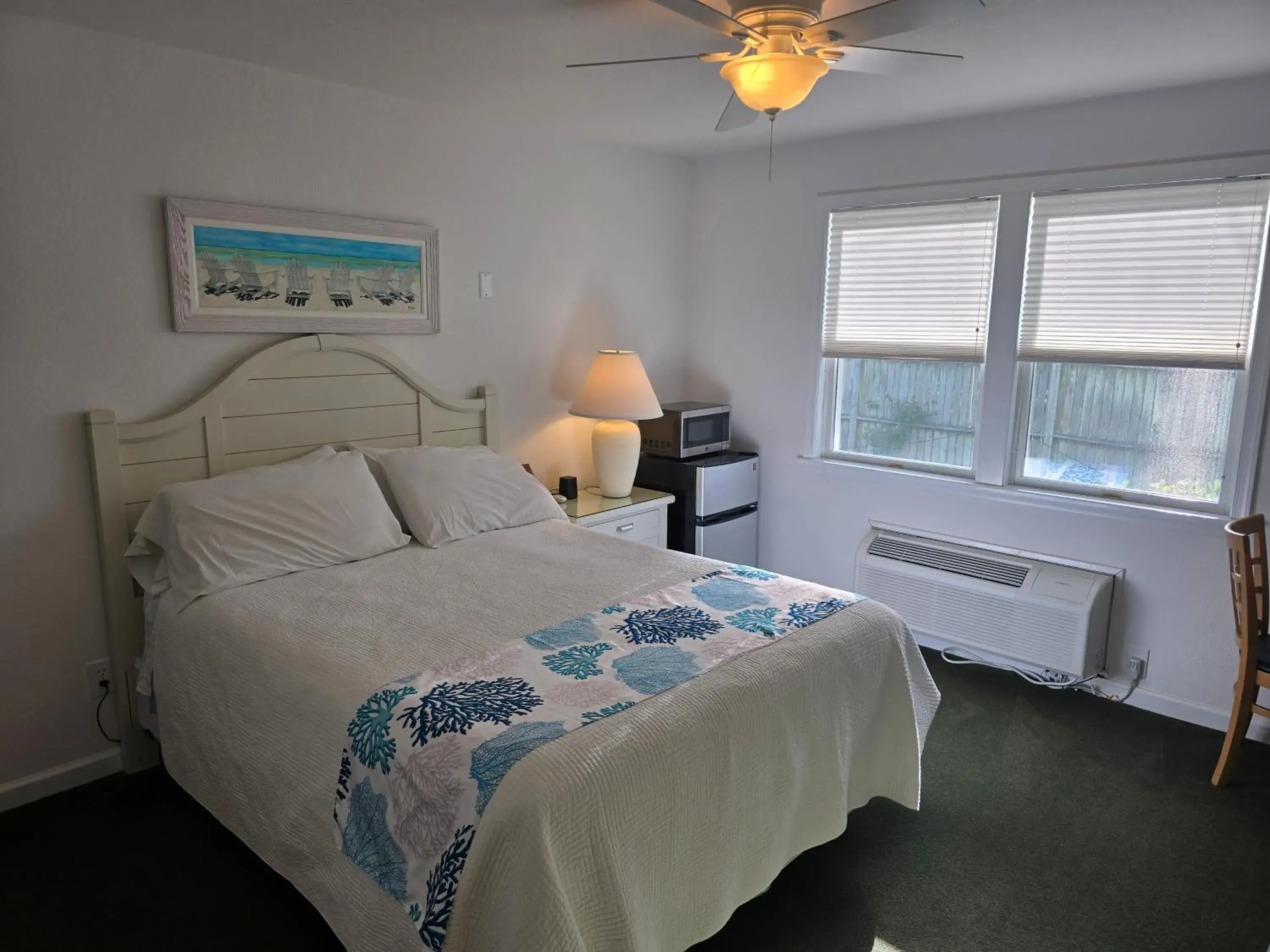 King Room - Disability Access in The Ocracoke Harbor Inn King Room - Disability Access in The Ocracoke Harbor Inn