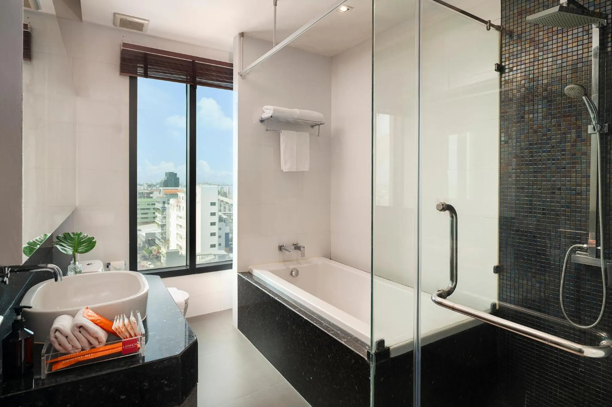 Shower in Lumen Bangkok Srinakarin