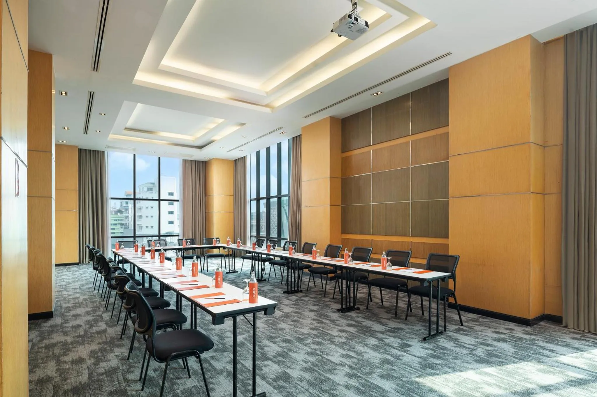 Meeting/conference room in Lumen Bangkok Srinakarin