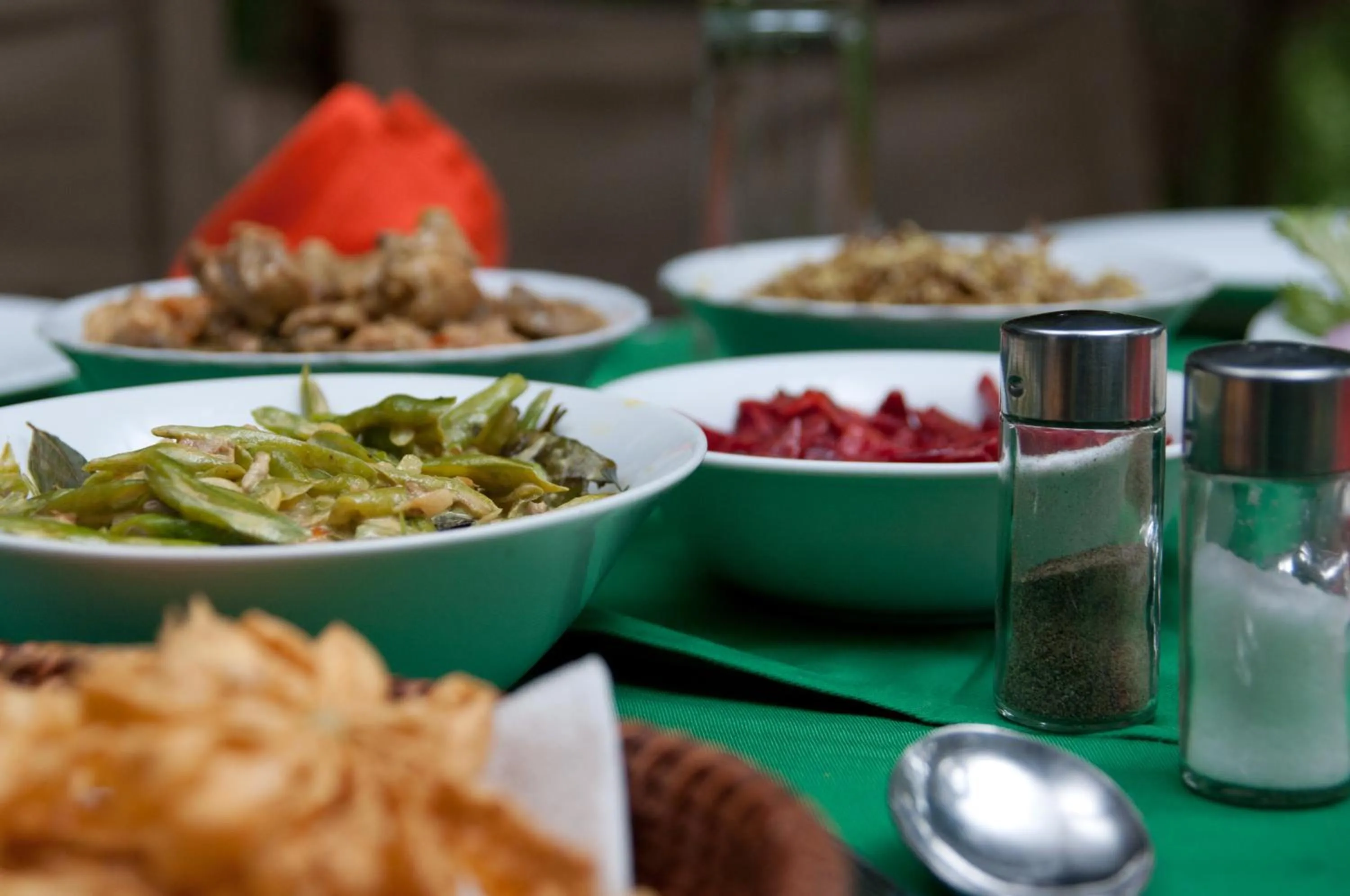 Lunch in Big Game Yala - by Eco Team