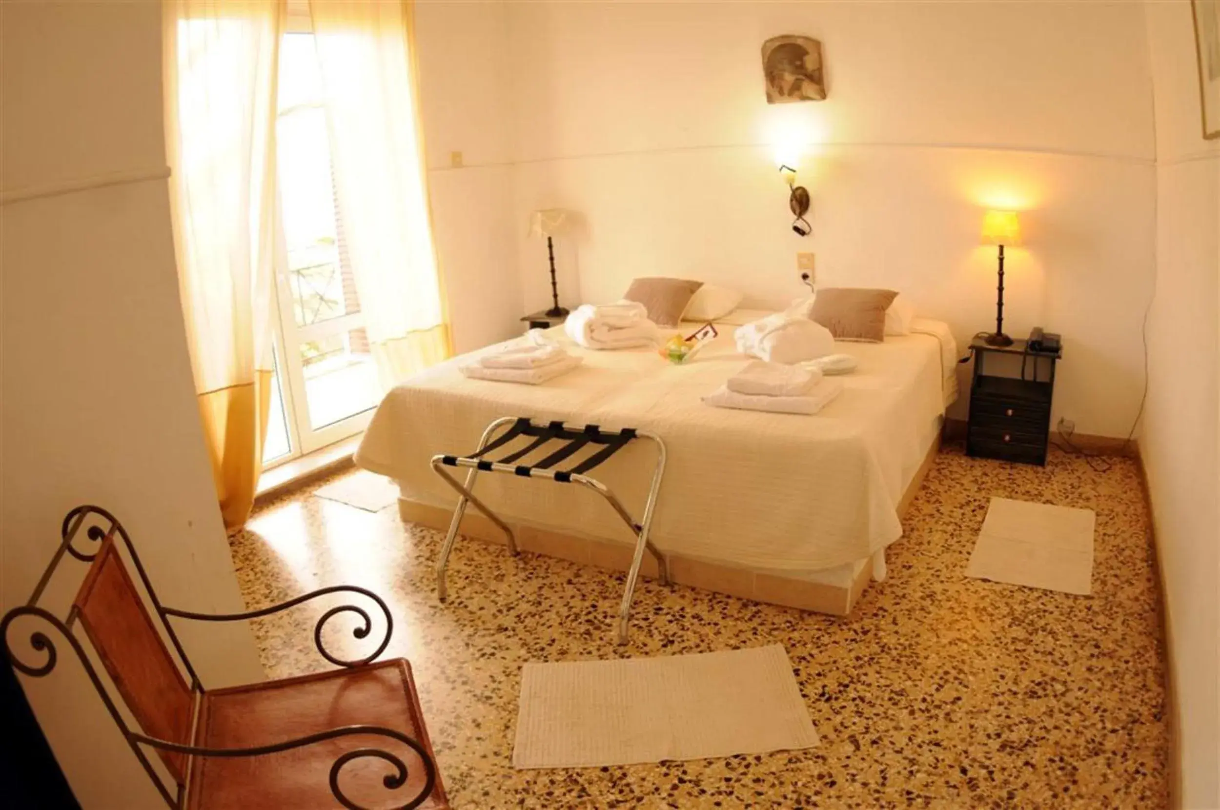 Double Room in Akrotiri Hotel Double Room in Akrotiri Hotel