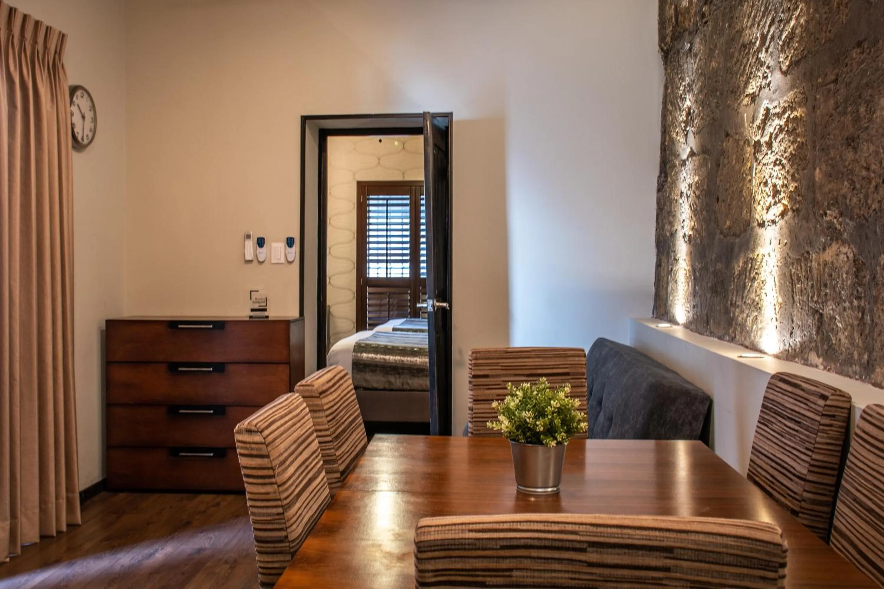 Living room, Bed in Hoteles ANTIGUA - SANTA LUCIA MTY