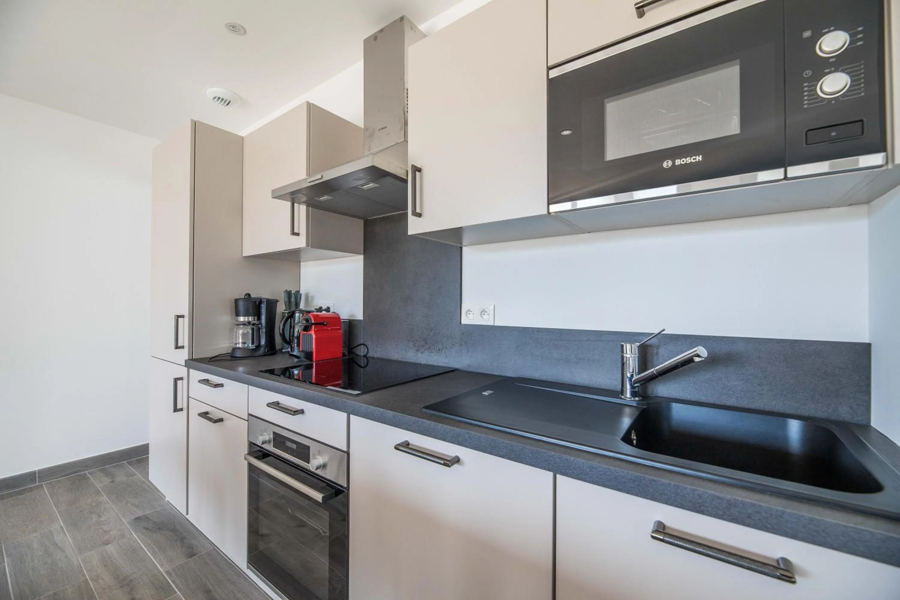 Coffee/tea facilities in Résidence Pierre & Vacances Premium Les Terrasses d'Arsella