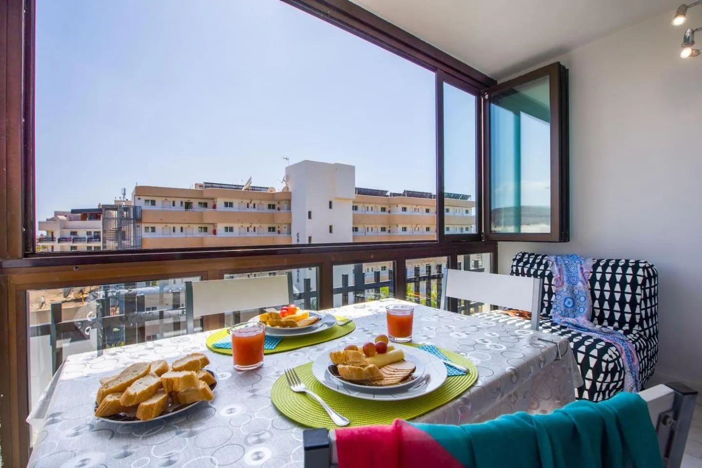 733 Wonderful Studio in LasAmericas! Wi-Fi free!