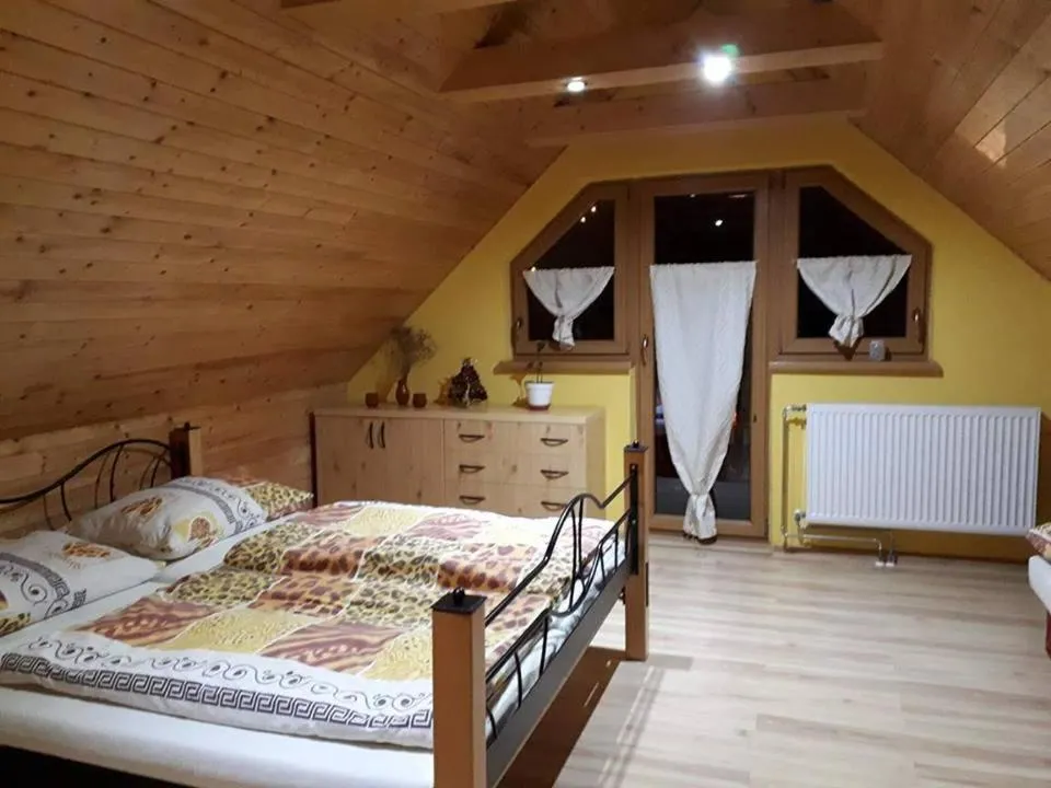 Bed in U Edyho