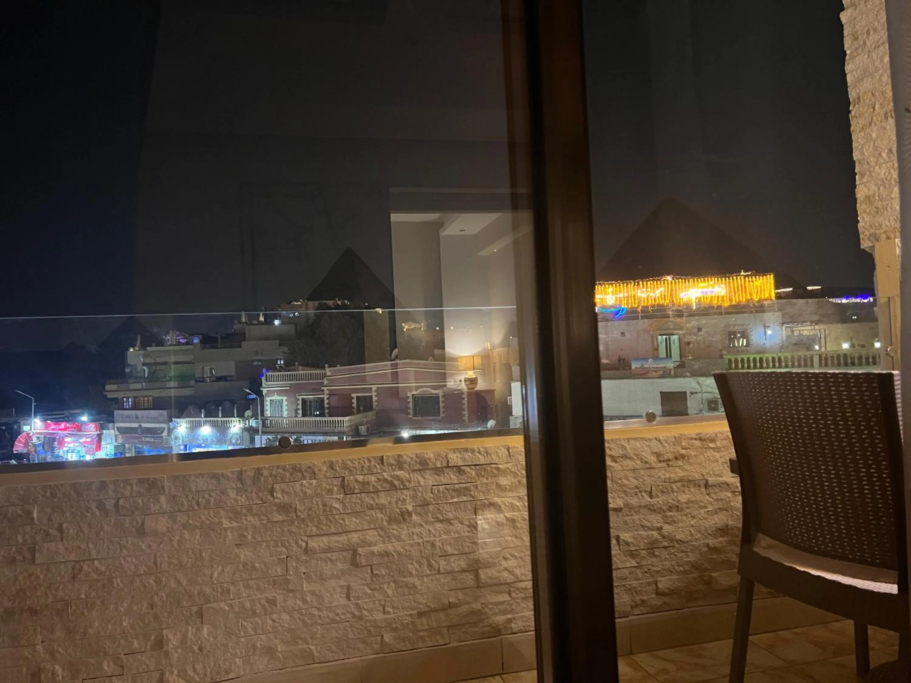 Night in Pyramids Top Inn