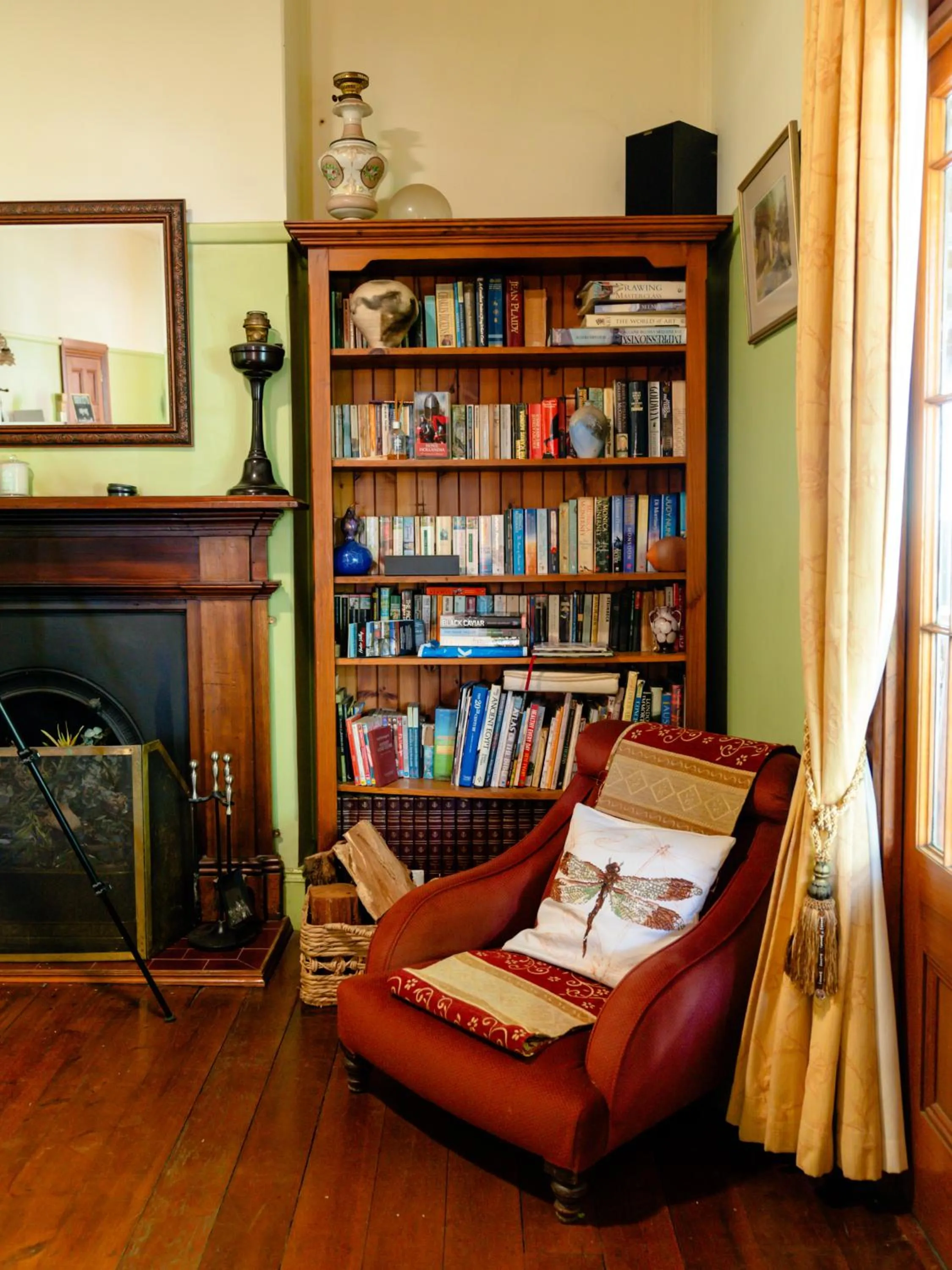 Library in Maddies of Bolwarra